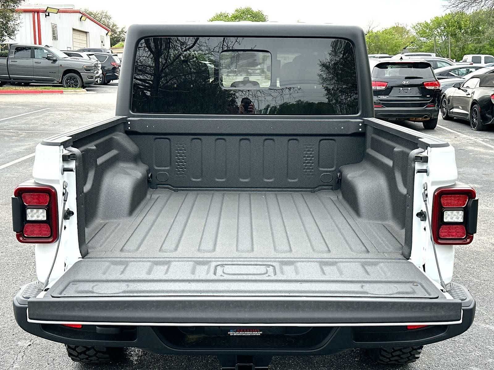 Thumbnail: 2026 Jeep Gladiator - 28