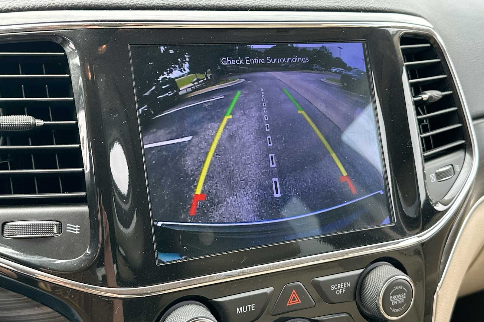 Thumbnail: 2021 Jeep Grand Cherokee - 20