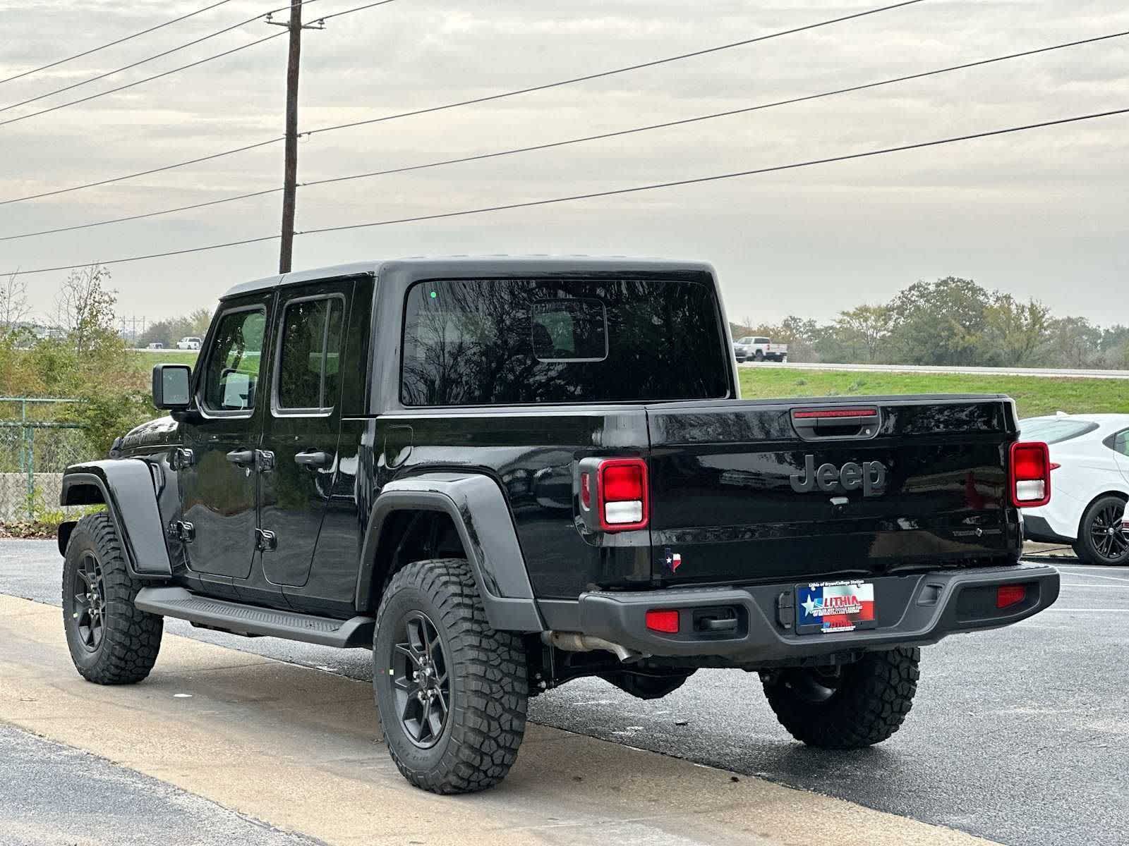 Thumbnail: 2026 Jeep Gladiator - 13