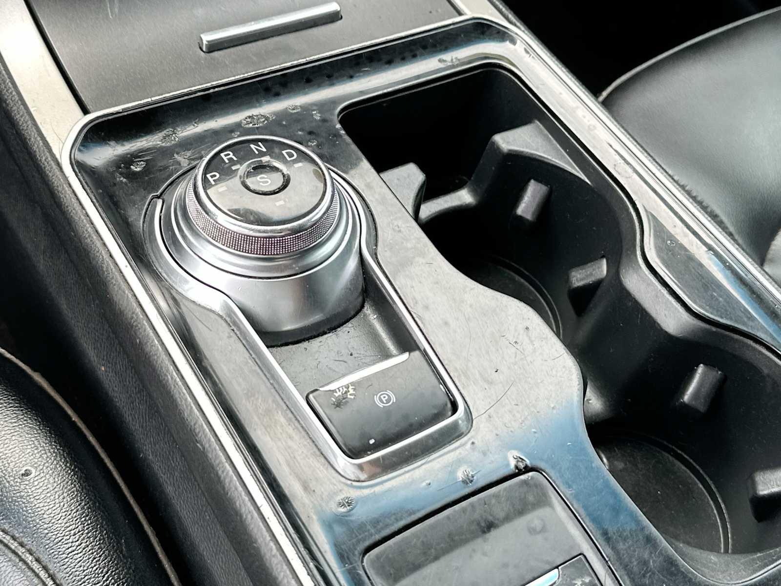 Thumbnail: 2020 Ford Edge - 21