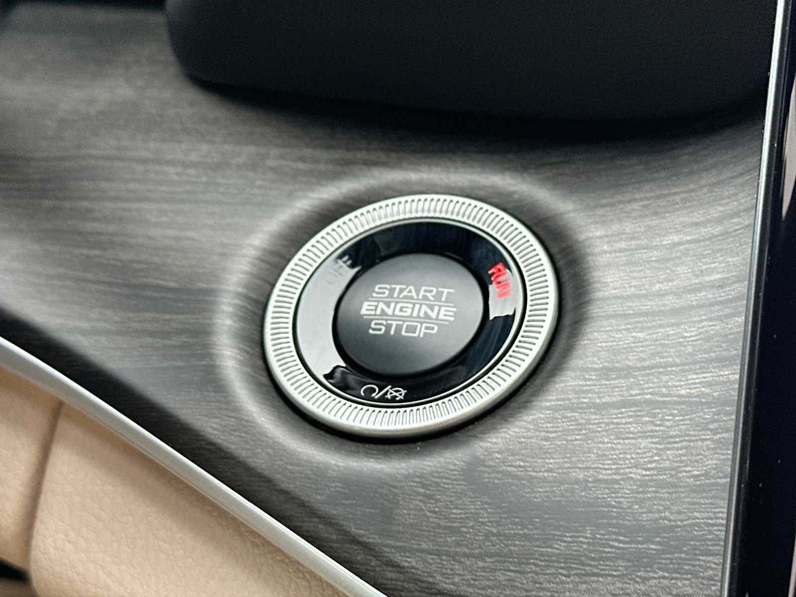 Thumbnail: 2025 Jeep Grand Cherokee - 28