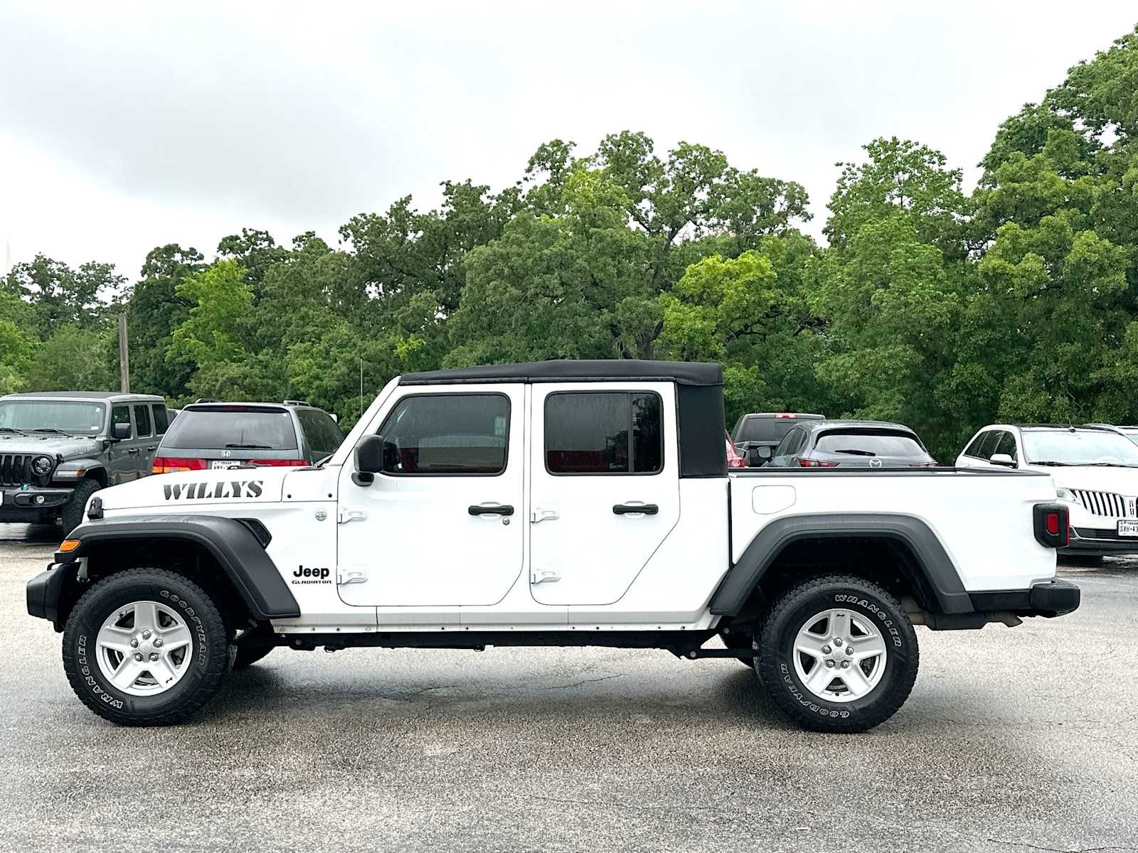 Thumbnail: 2020 Jeep Gladiator - 12