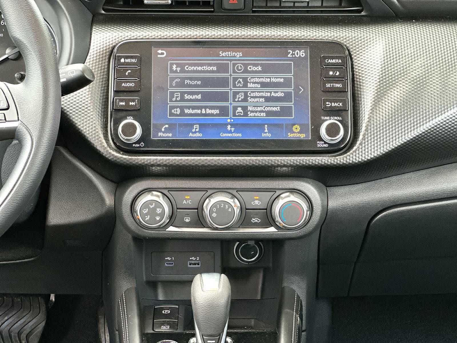 Thumbnail: 2024 Nissan Kicks - 26