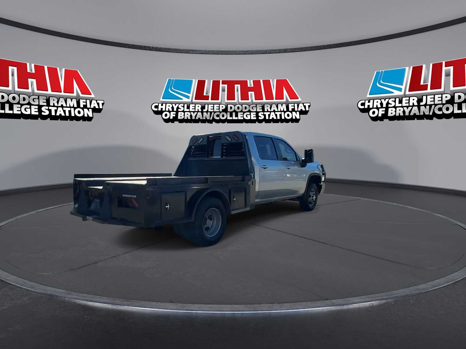 Thumbnail: 2022 Chevrolet Silverado 3500 - 8