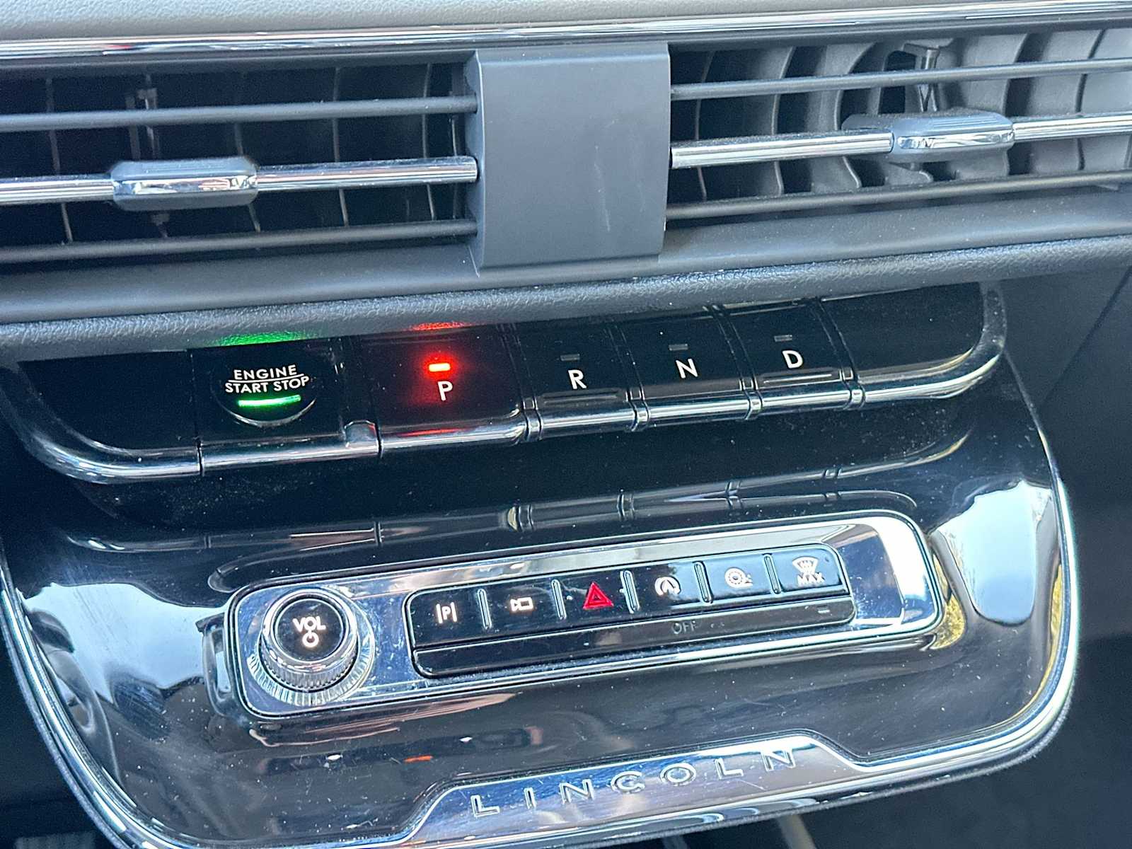 Thumbnail: 2023 Lincoln Corsair - 21