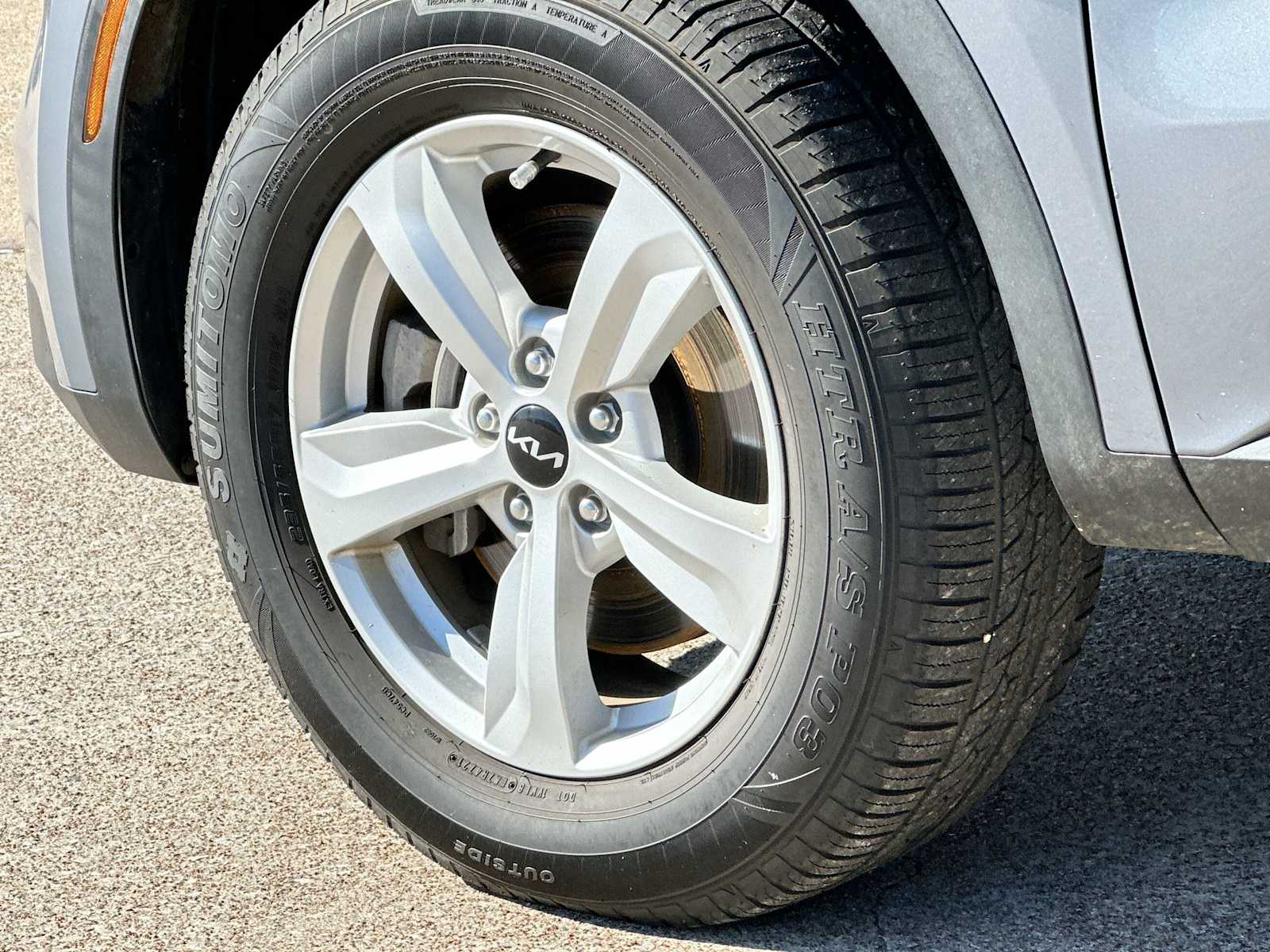 Thumbnail: 2023 Kia Sorento - 11