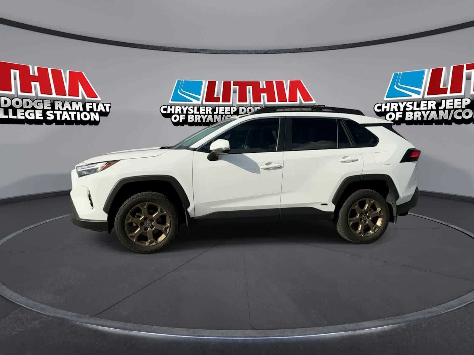 Thumbnail: 2023 Toyota RAV4 - 4