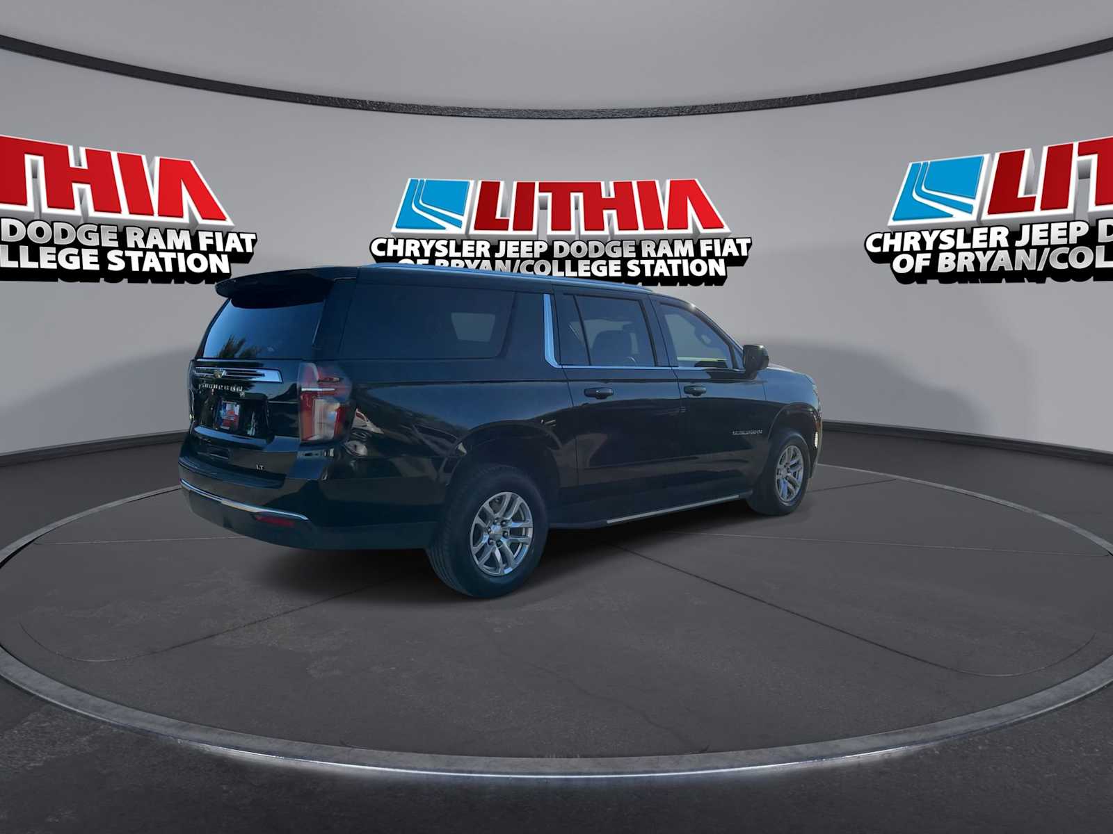 2022 Chevrolet Suburban LT 8