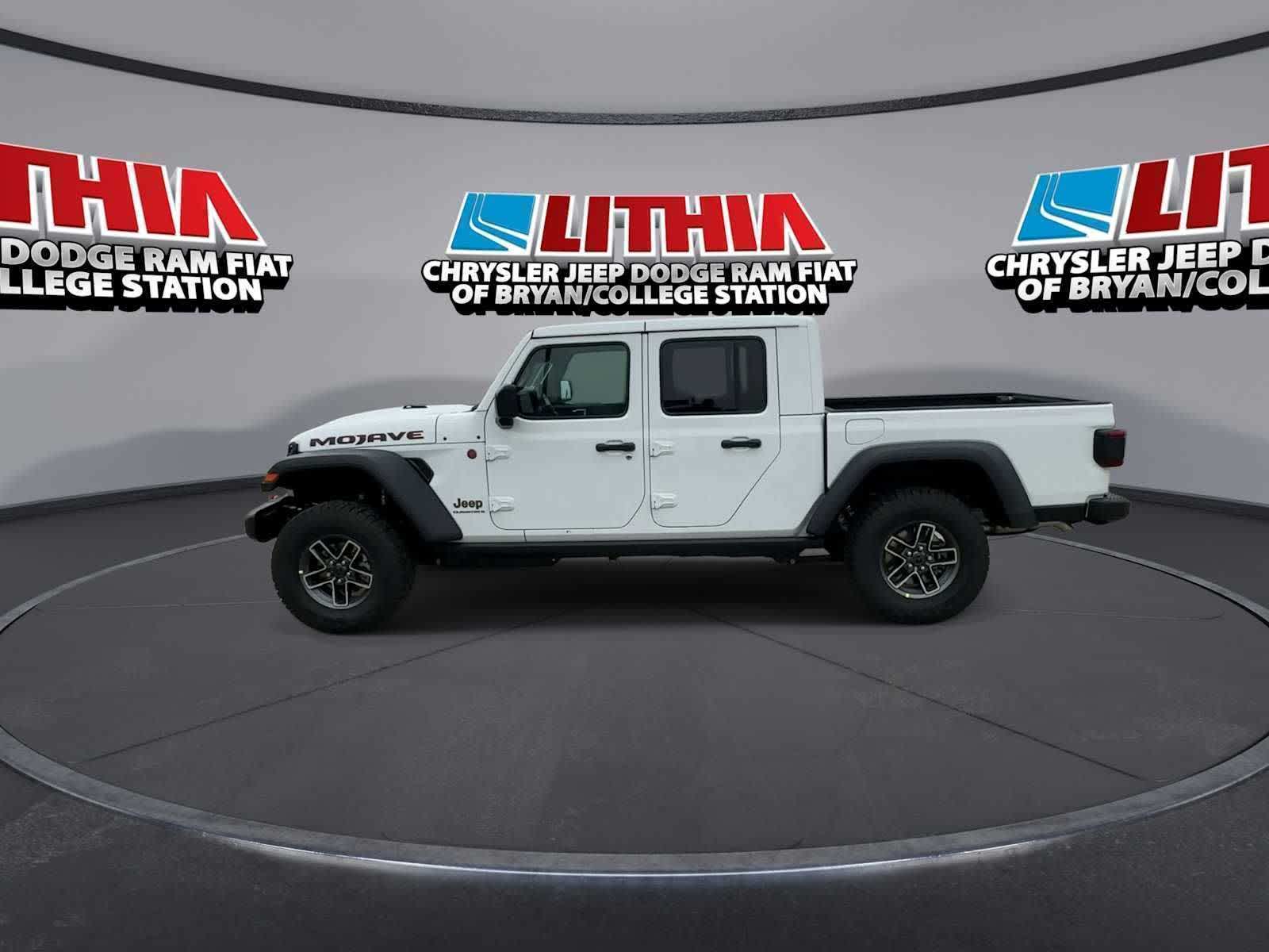 Thumbnail: 2026 Jeep Gladiator - 5