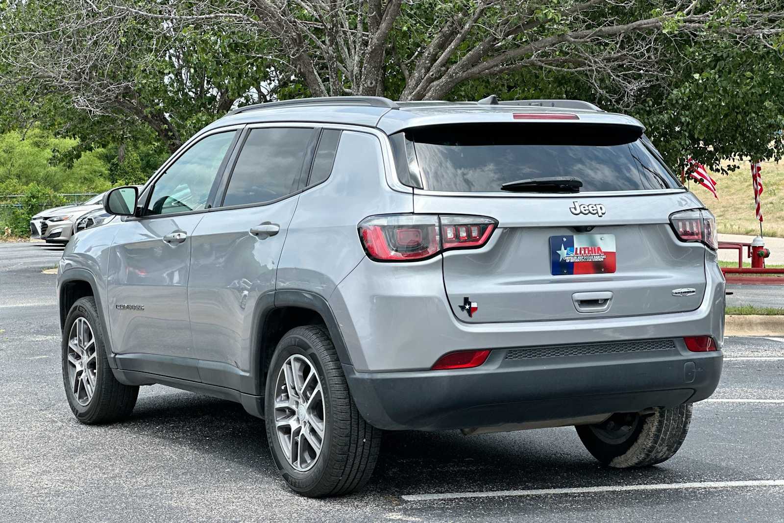 Thumbnail: 2018 Jeep Compass - 13