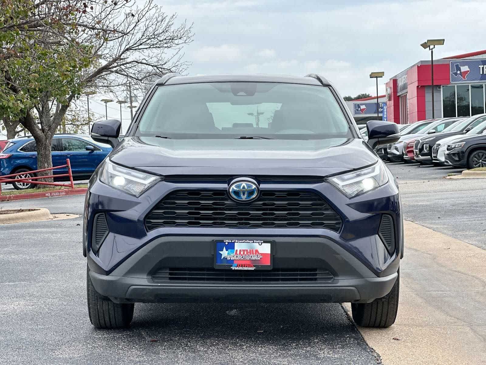 Thumbnail: 2024 Toyota RAV4 - 10