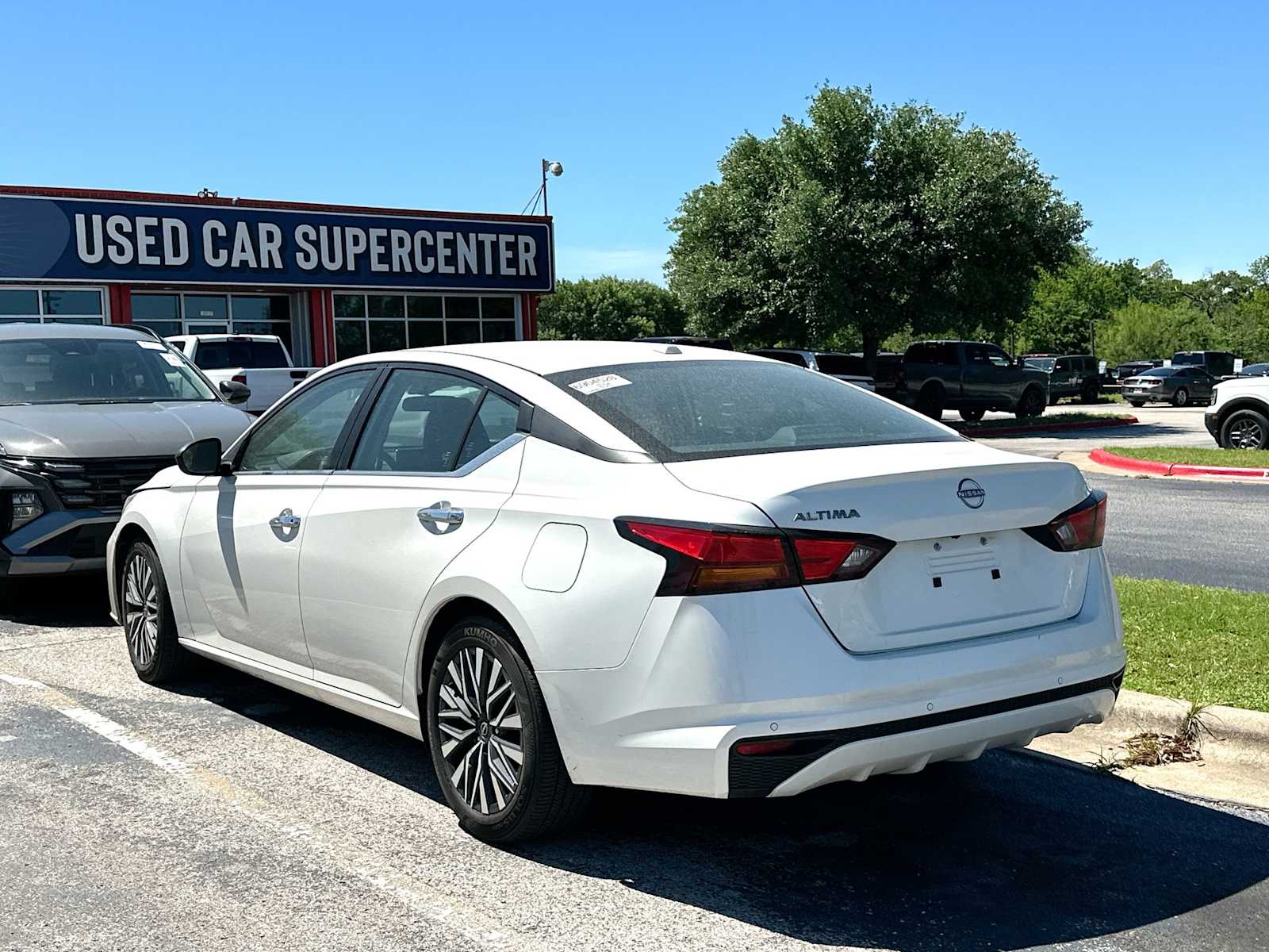 Thumbnail: 2025 Nissan Altima - 6