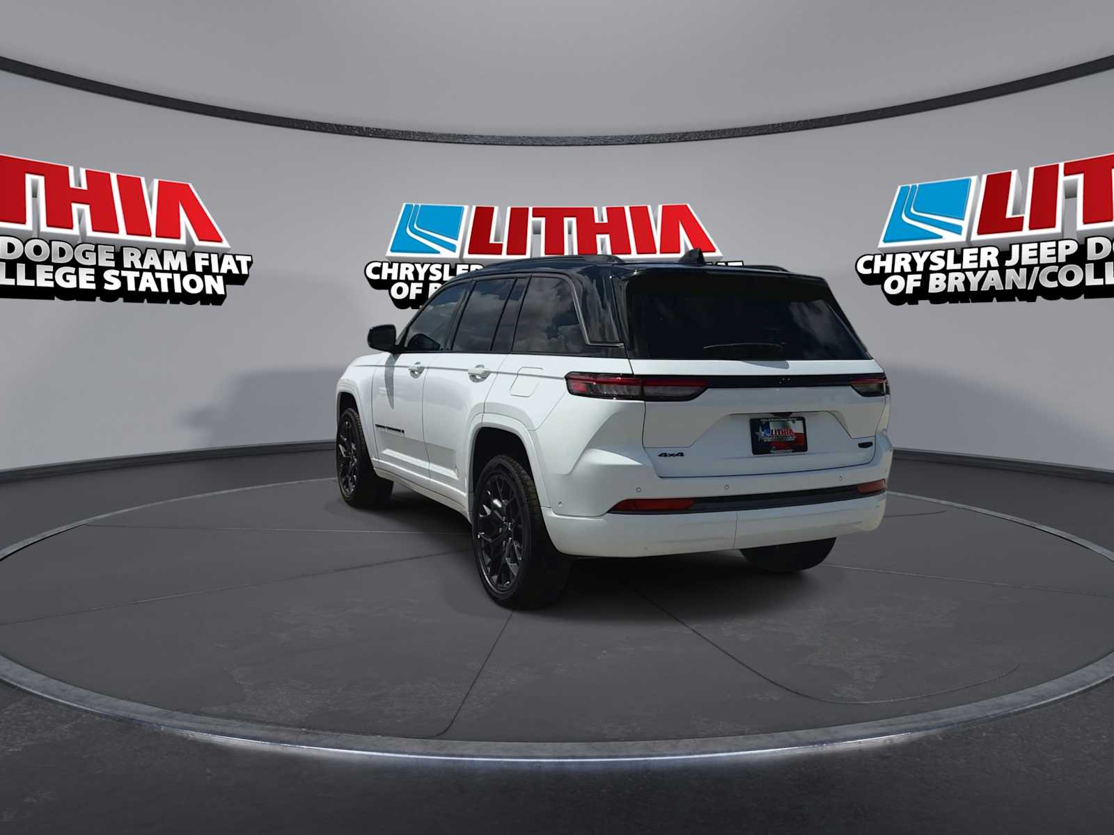 Thumbnail: 2026 Jeep Grand Cherokee - 6