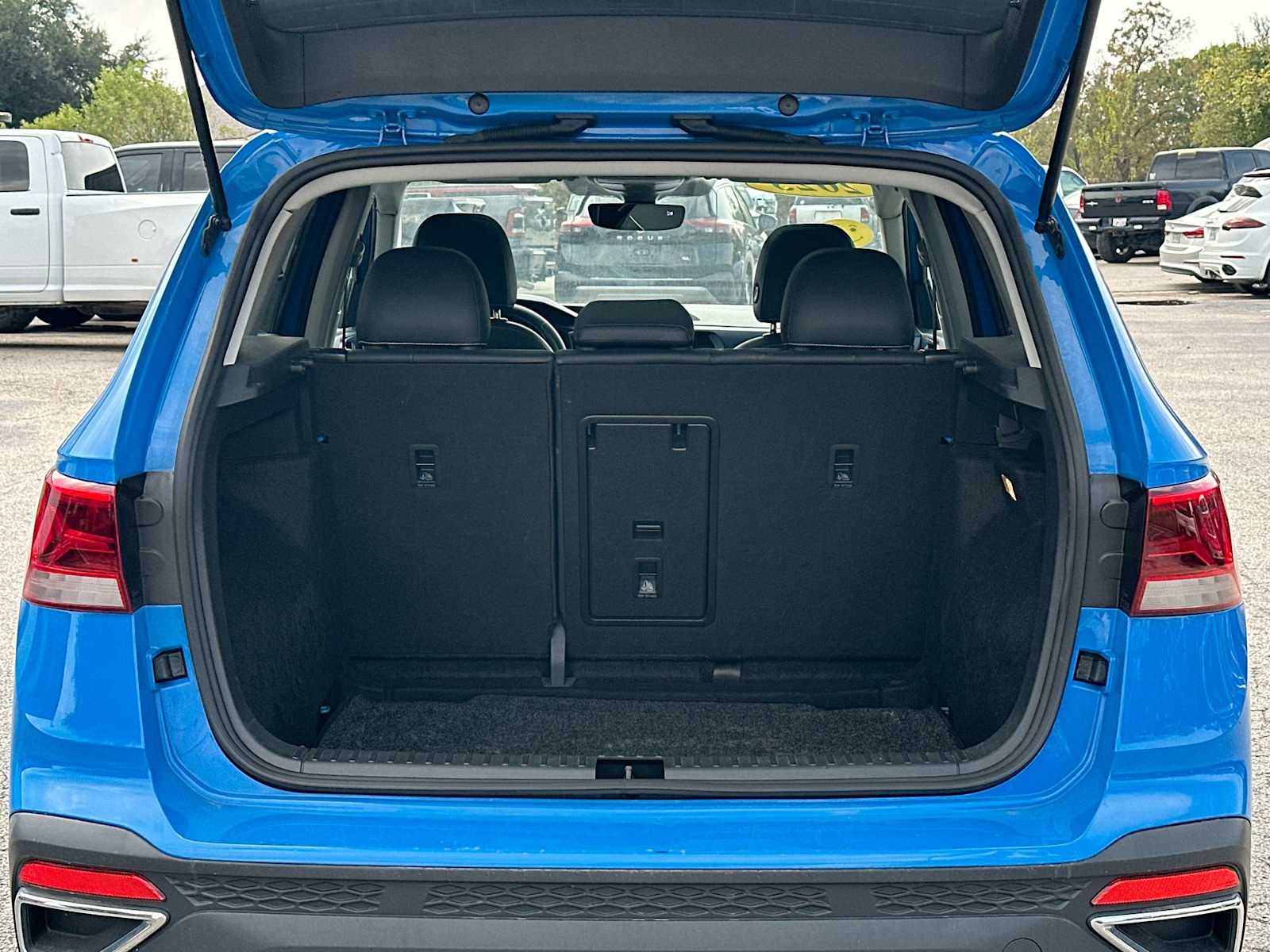 Thumbnail: 2023 Volkswagen Taos - 28