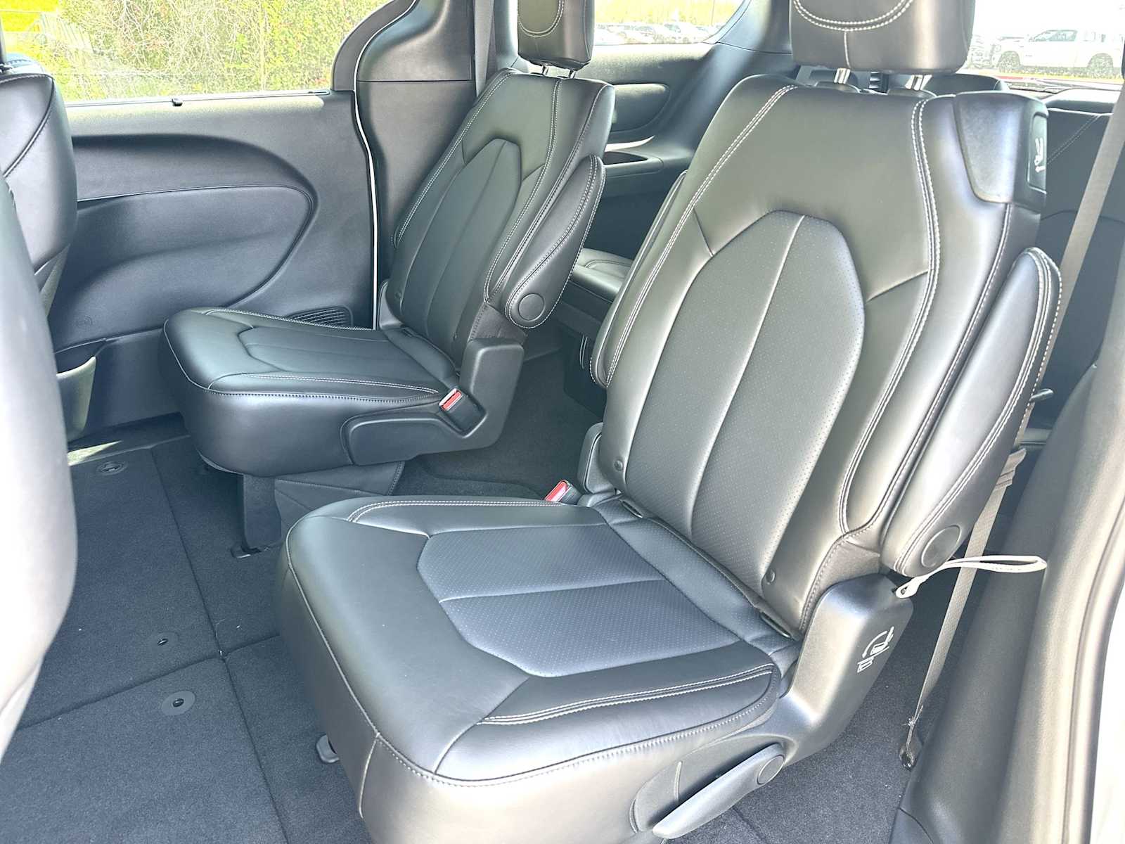 Thumbnail: 2026 Chrysler Pacifica - 23