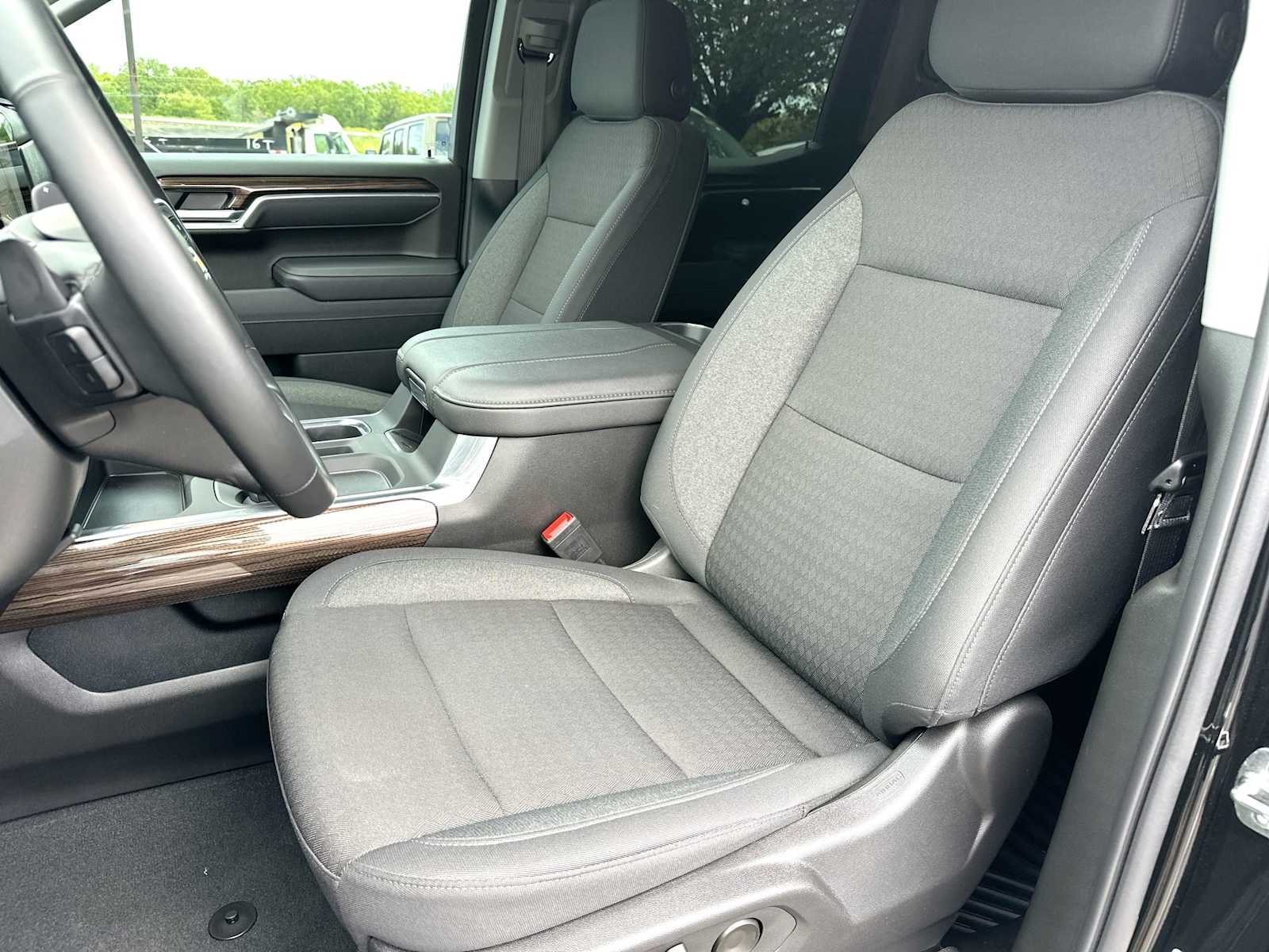 Thumbnail: 2026 Chevrolet Silverado 1500 - 17