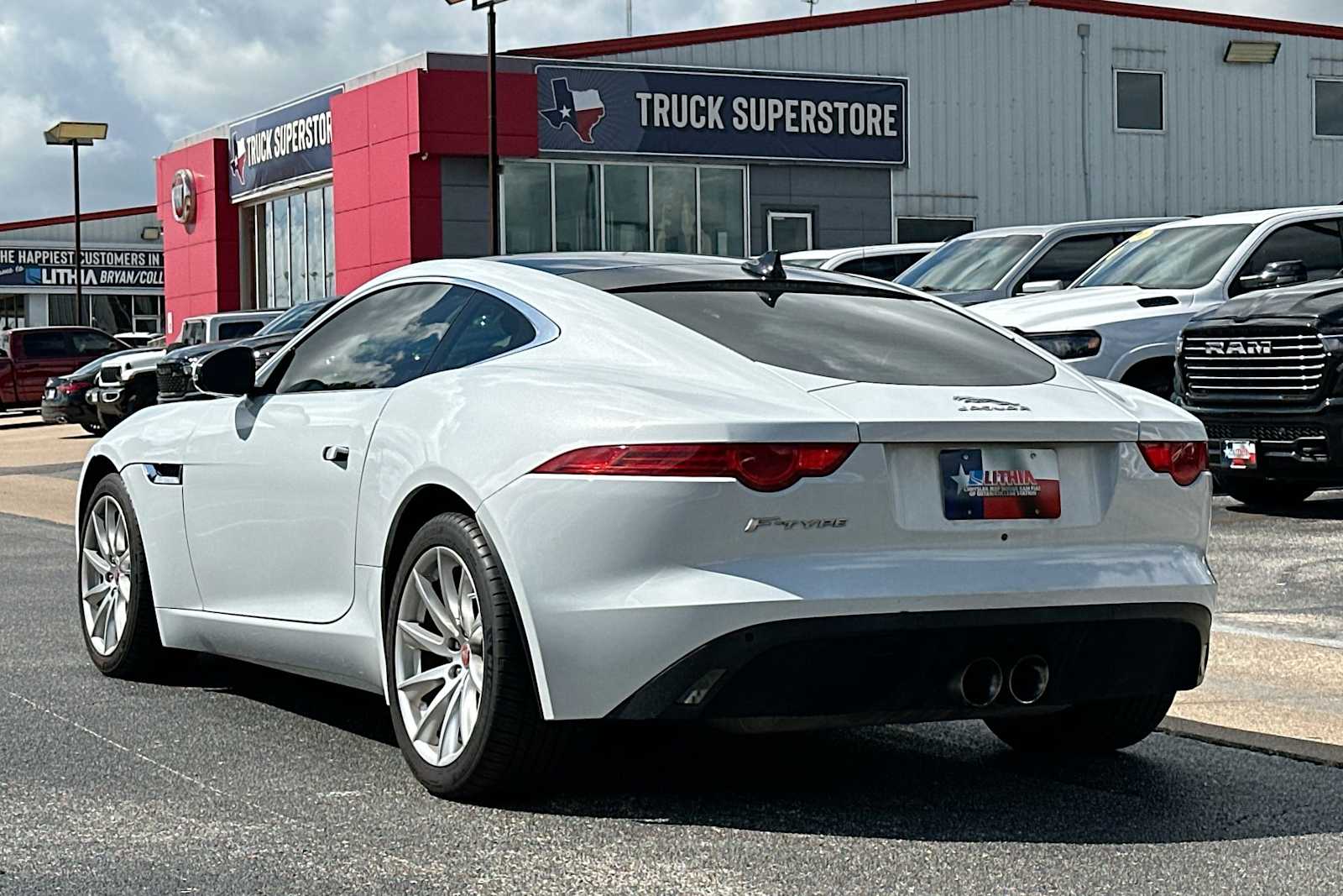Thumbnail: 2017 Jaguar F-Type - 13