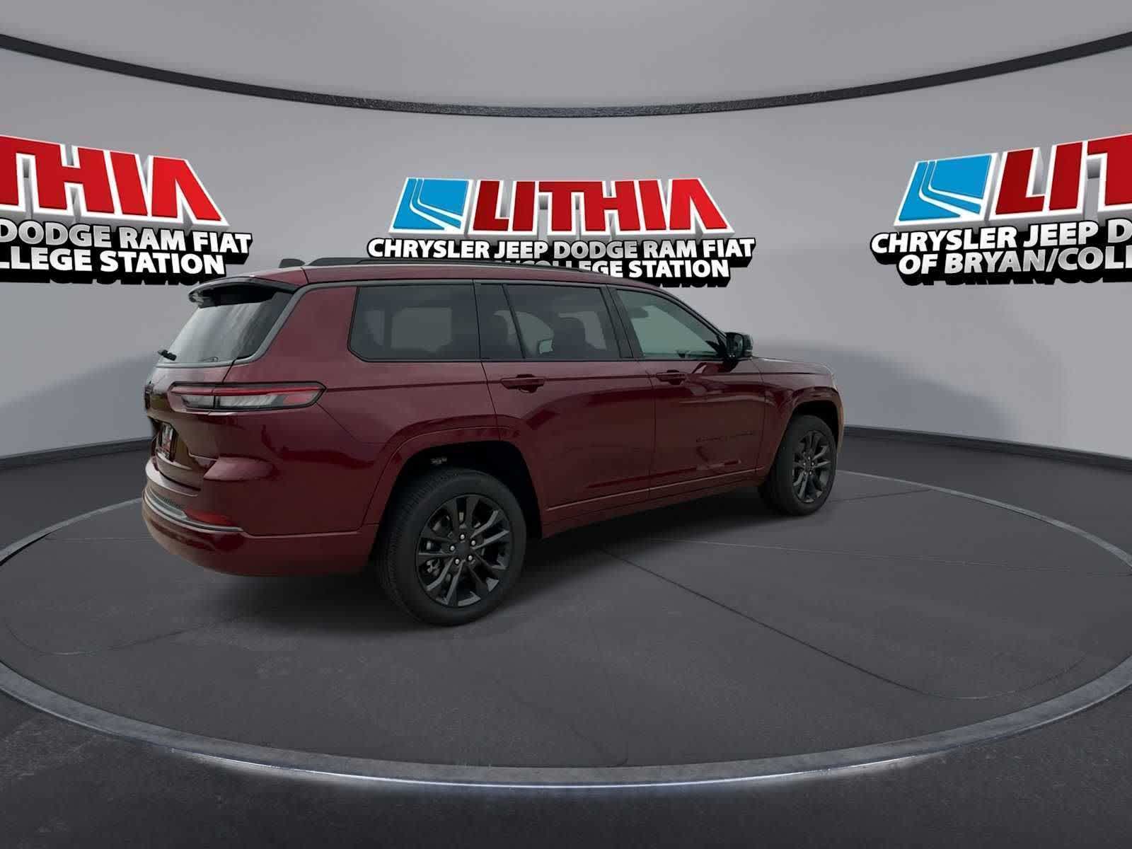 Thumbnail: 2026 Jeep Grand Cherokee - 8
