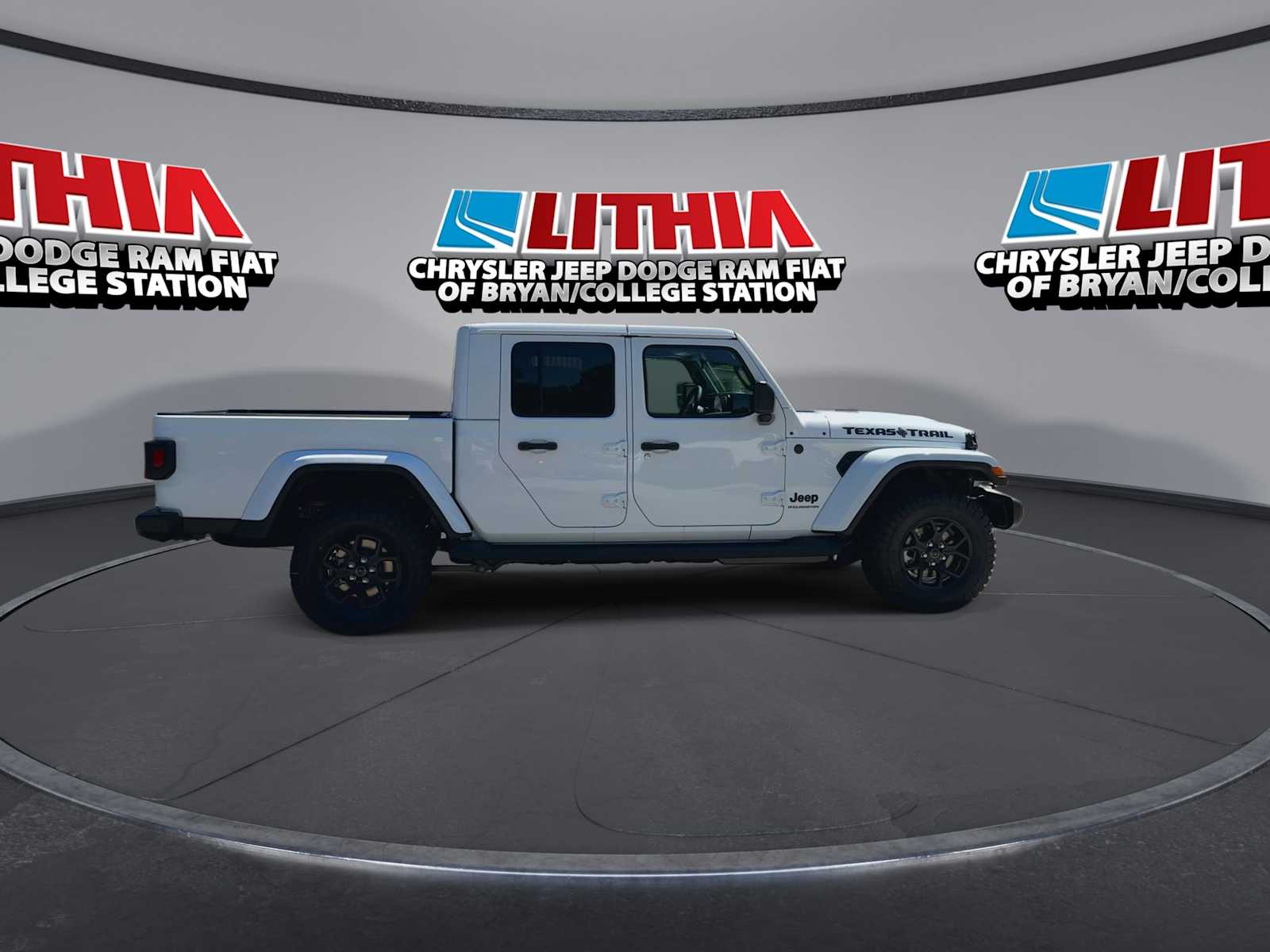 Thumbnail: 2026 Jeep Gladiator - 9