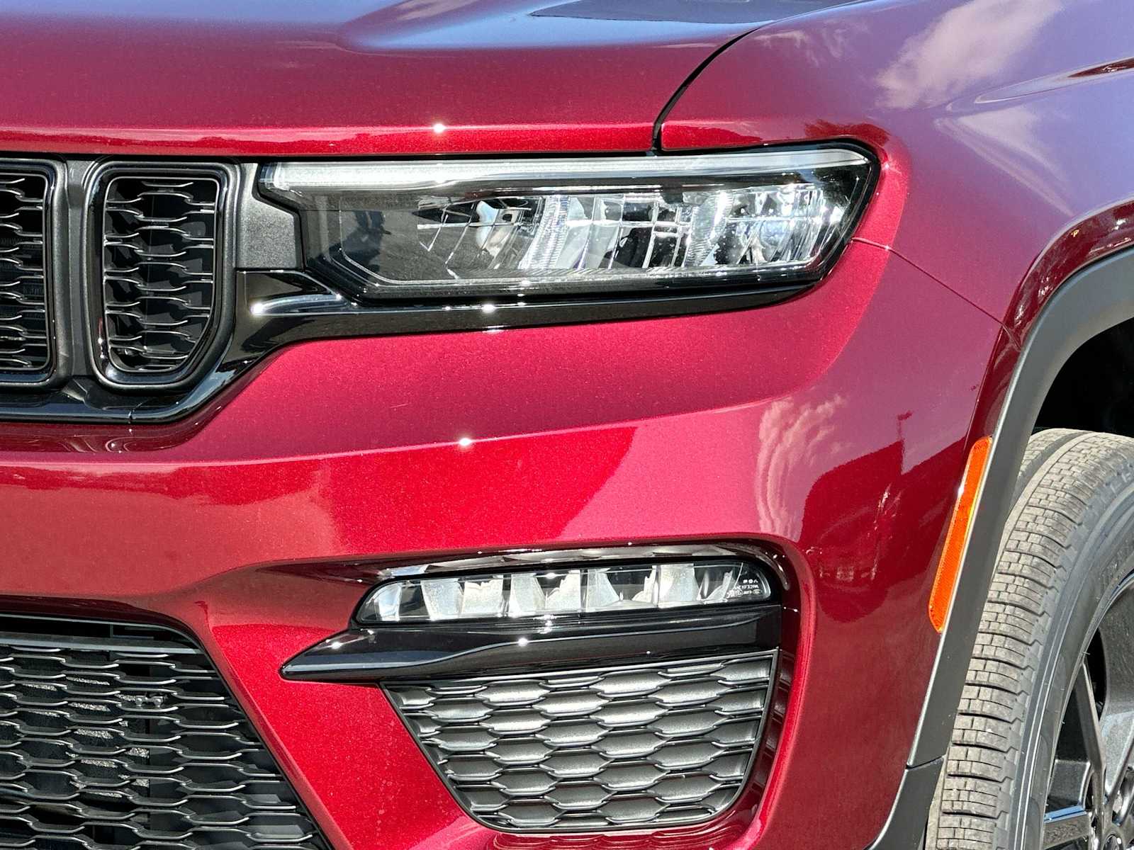 Thumbnail: 2025 Jeep Grand Cherokee - 16