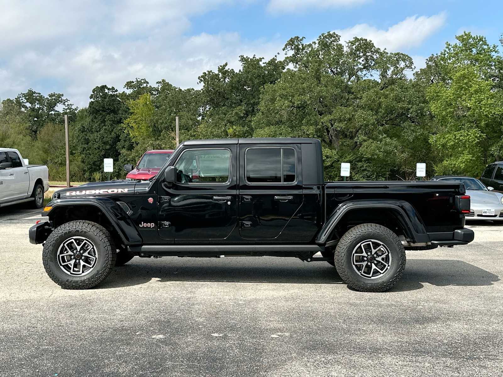 Thumbnail: 2025 Jeep Gladiator - 12