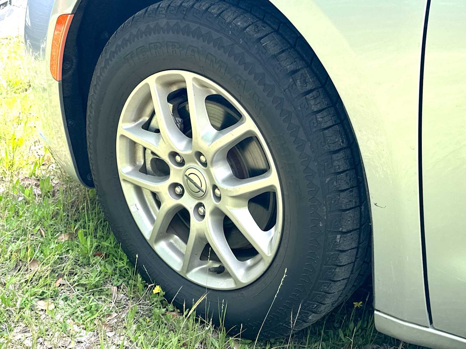 Thumbnail: 2023 Chrysler Pacifica - 6