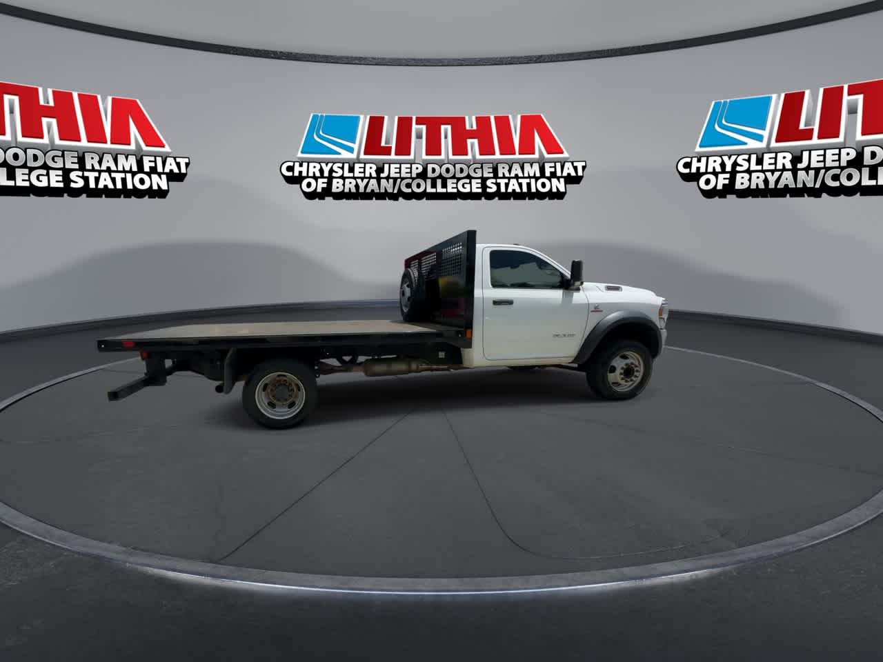 2019 Ram 5500 Tradesman SLT photo 2