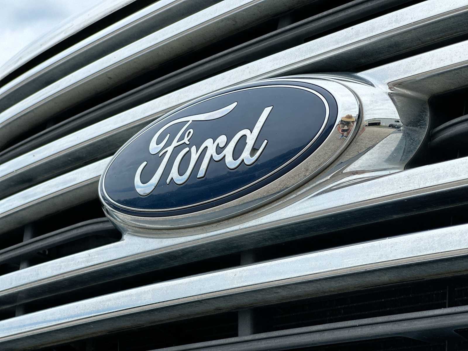 Thumbnail: 2016 Ford Transit Series - 15