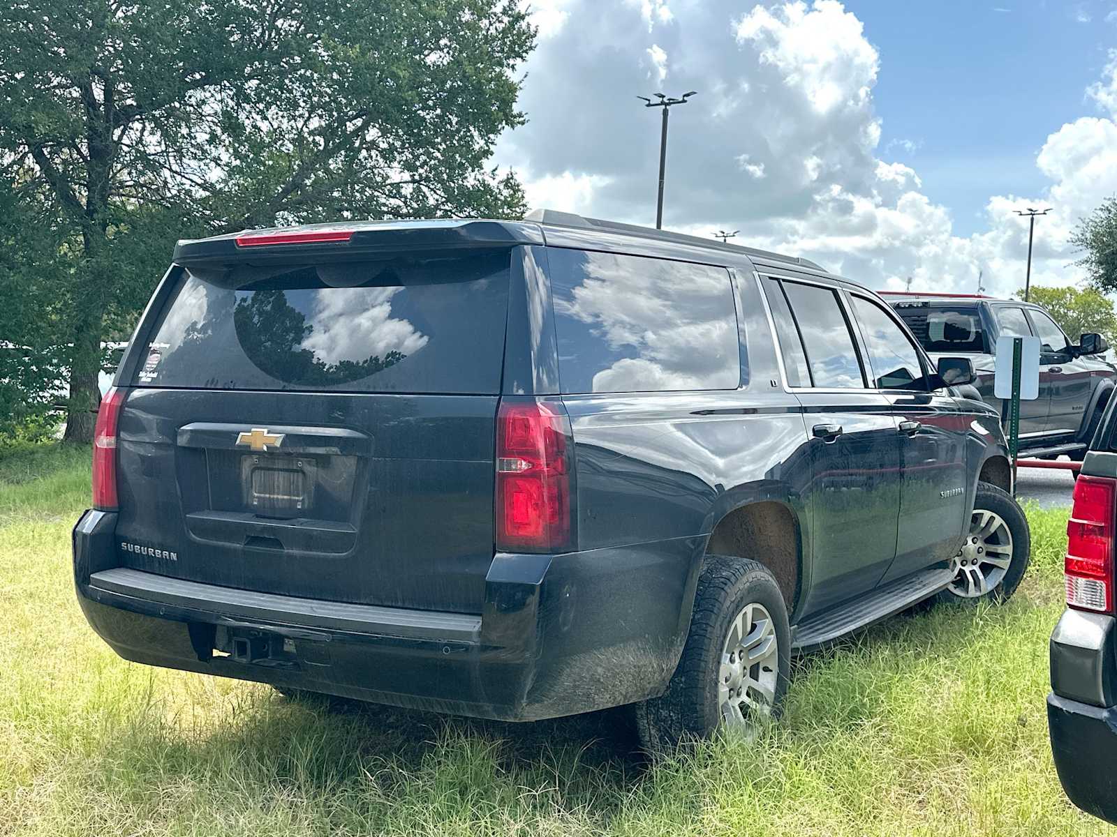 Thumbnail: 2019 Chevrolet Suburban - 3