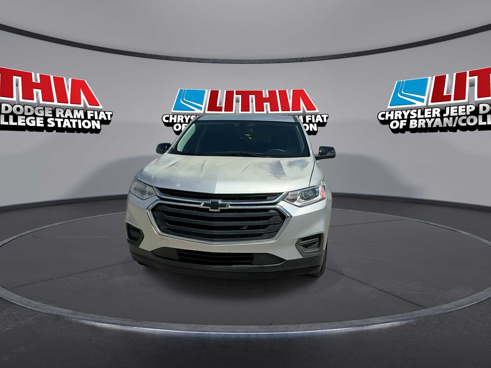 Thumbnail: 2021 Chevrolet Traverse - 3