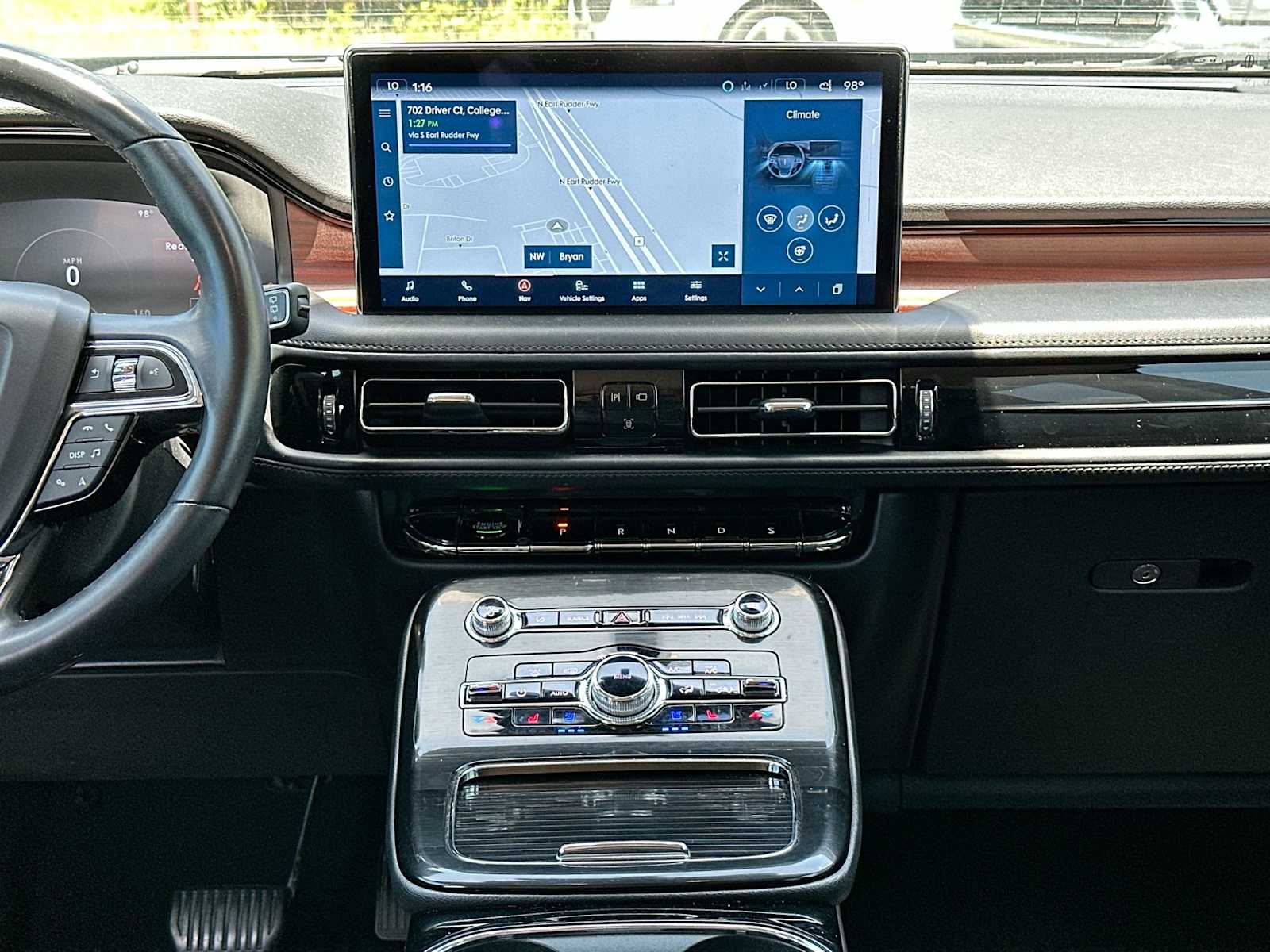 Thumbnail: 2022 Lincoln Nautilus - 26