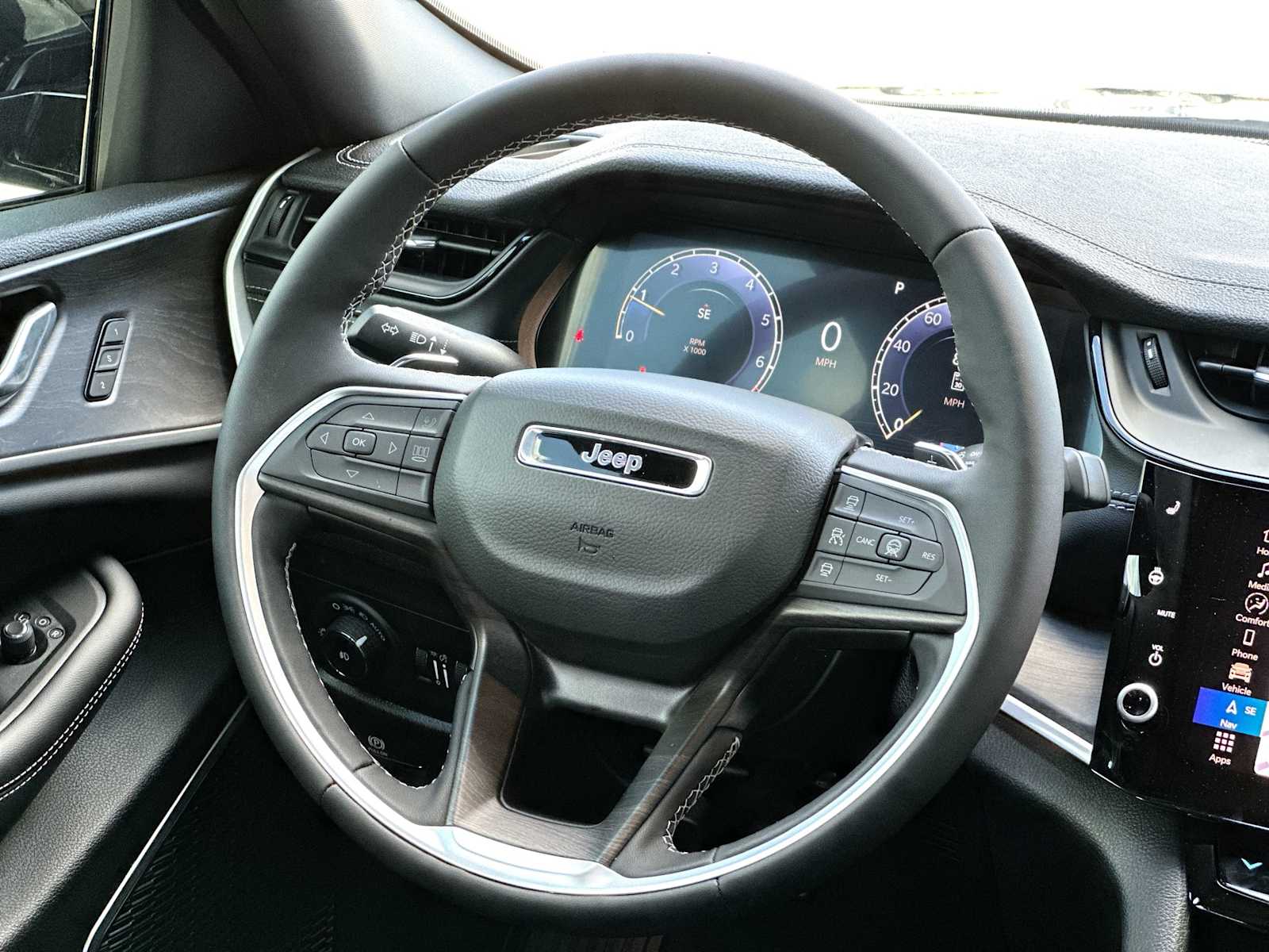 Thumbnail: 2026 Jeep Grand Cherokee - 27