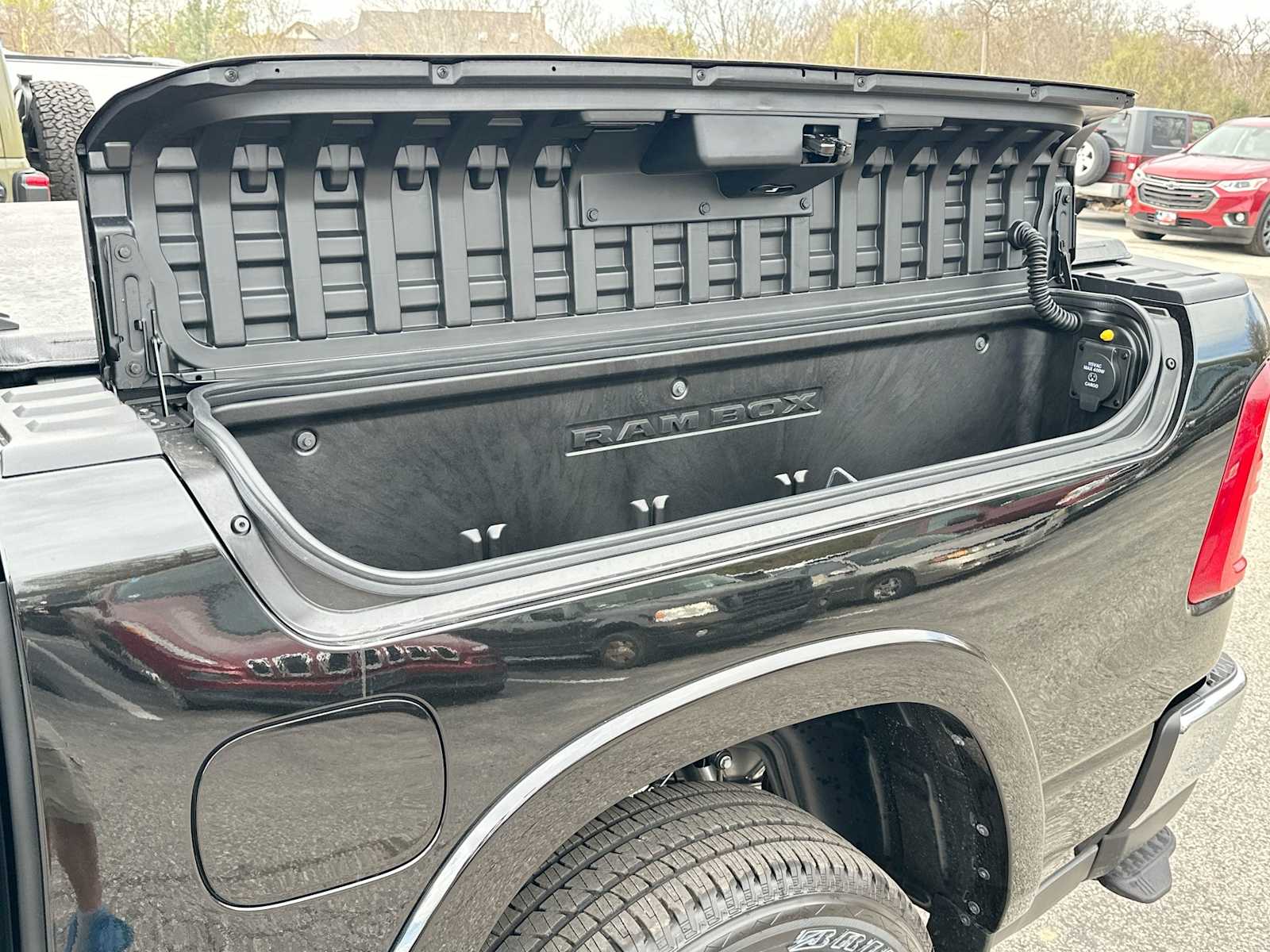 Thumbnail: 2026 RAM 1500 - 28