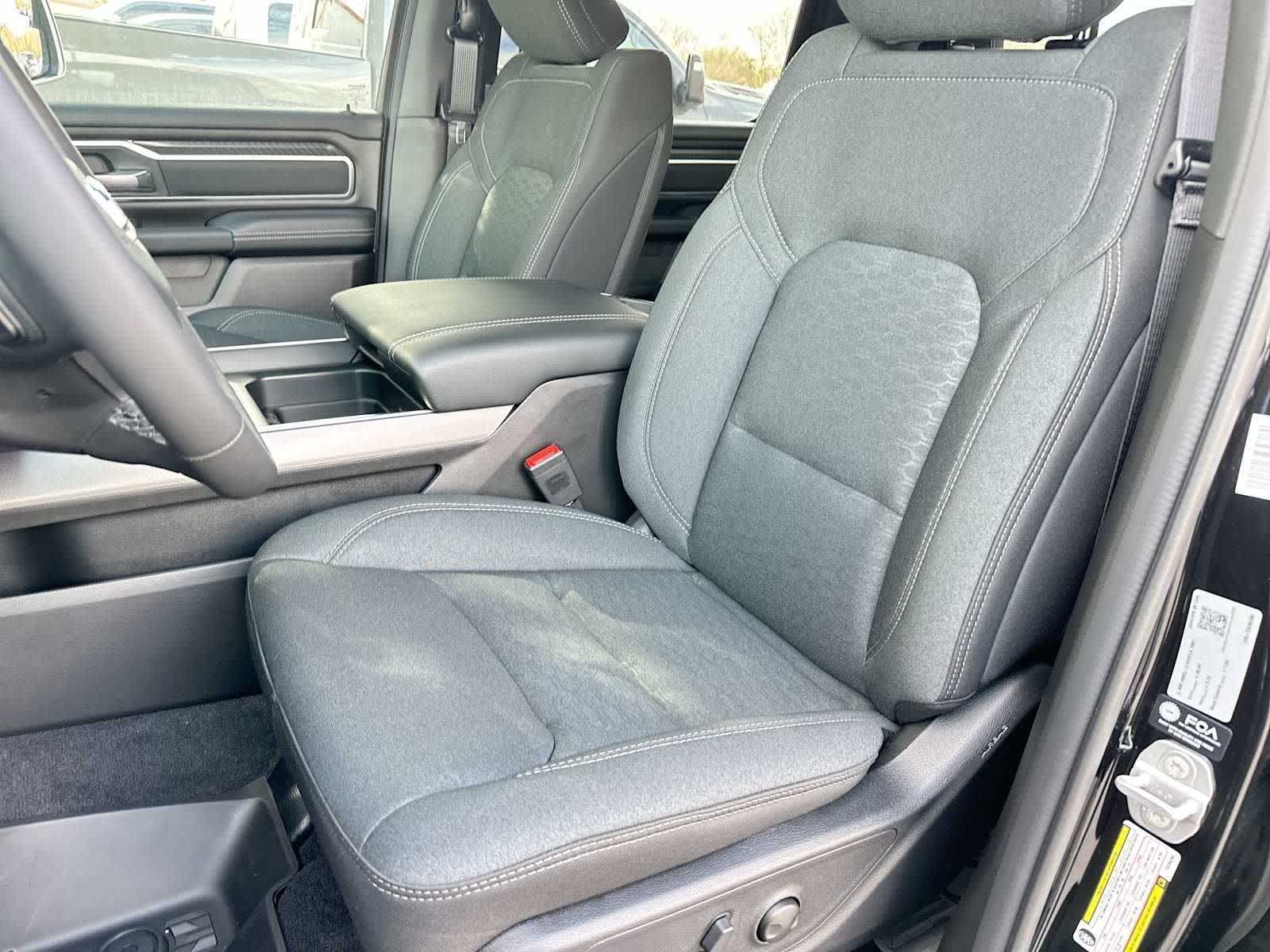 Thumbnail: 2026 RAM 1500 - 17