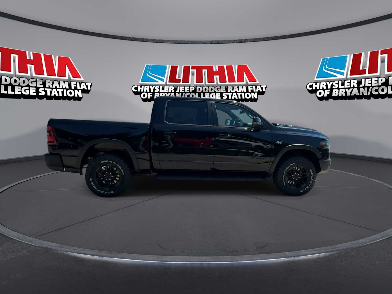 Thumbnail: 2026 RAM 1500 - 9