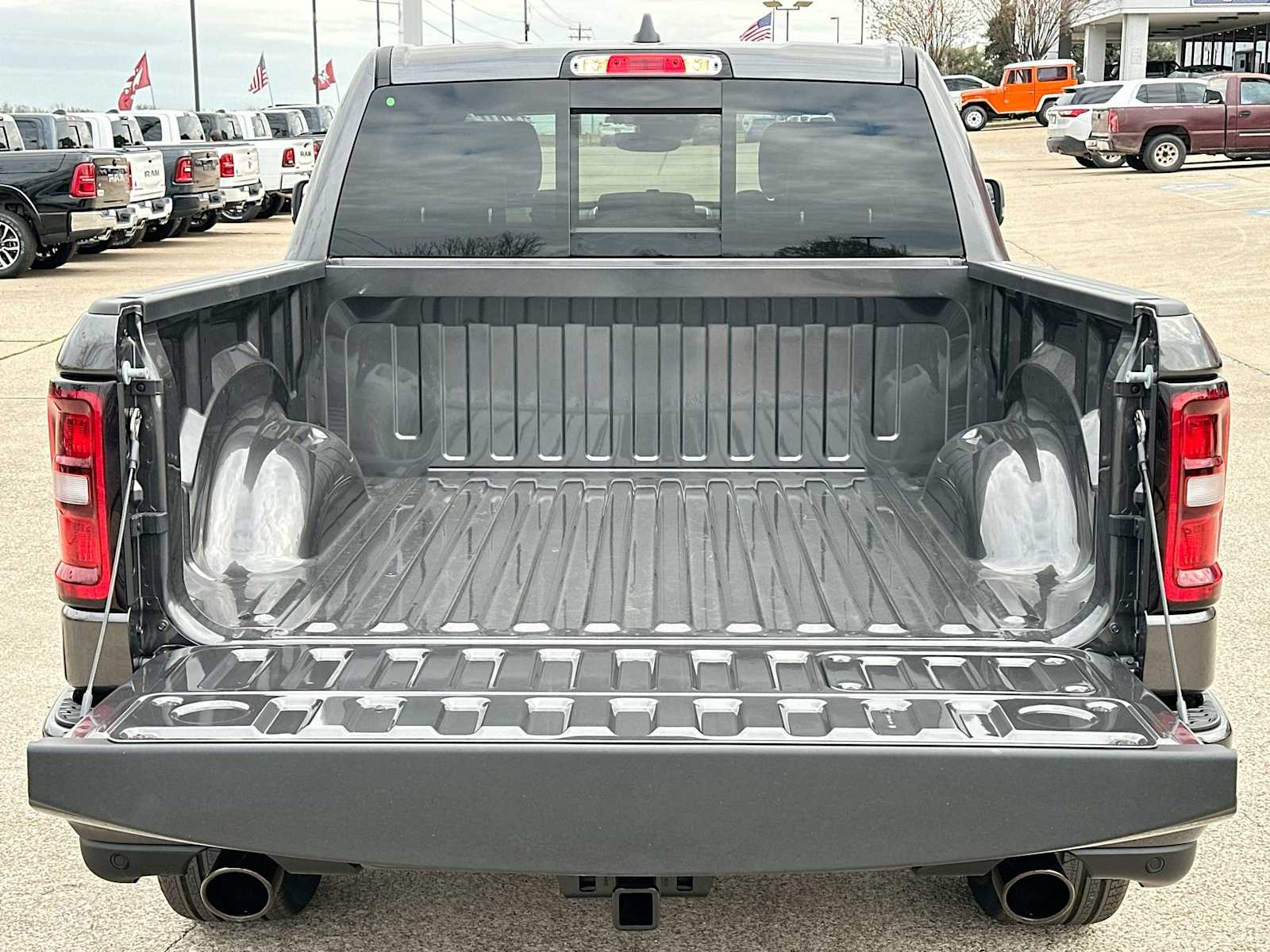 Thumbnail: 2026 RAM 1500 - 28