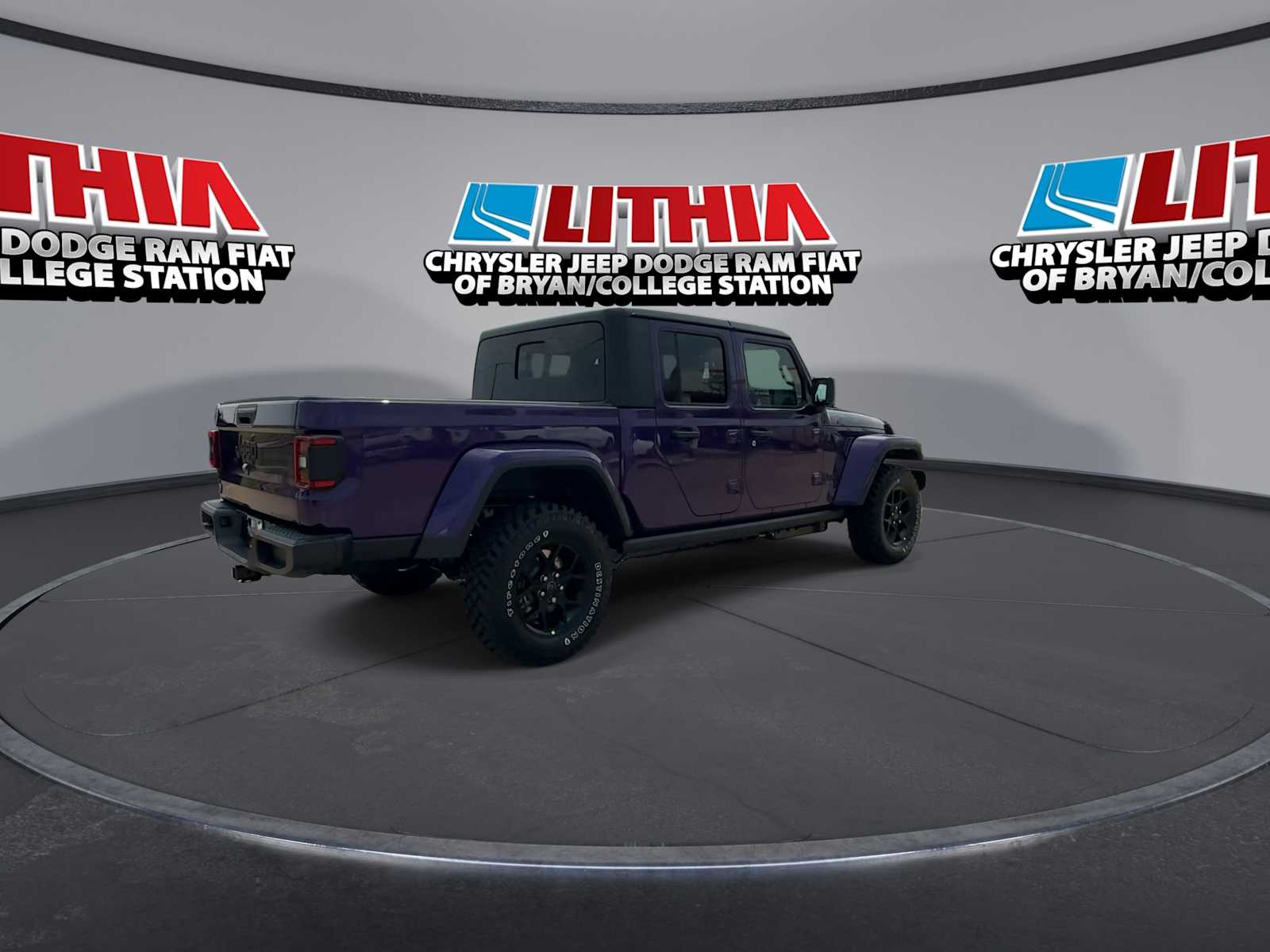 Thumbnail: 2026 Jeep Gladiator - 8