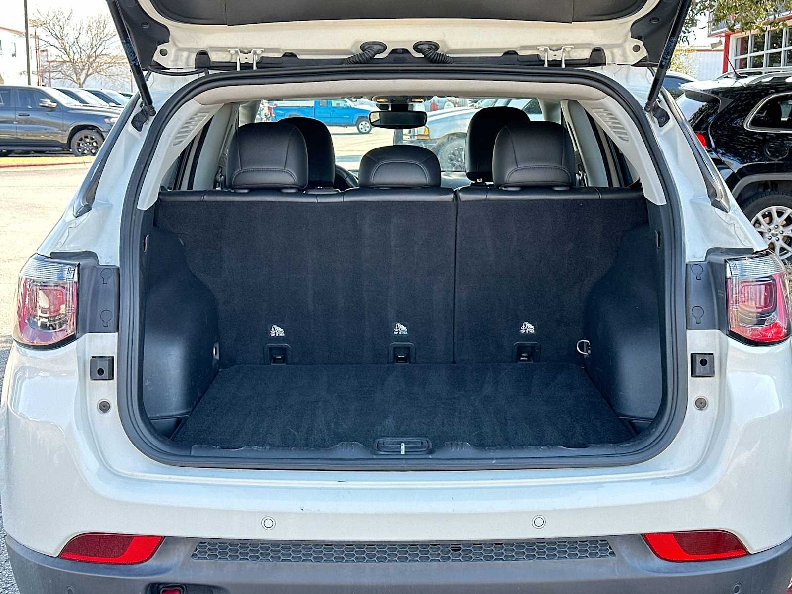 Thumbnail: 2021 Jeep Compass - 28