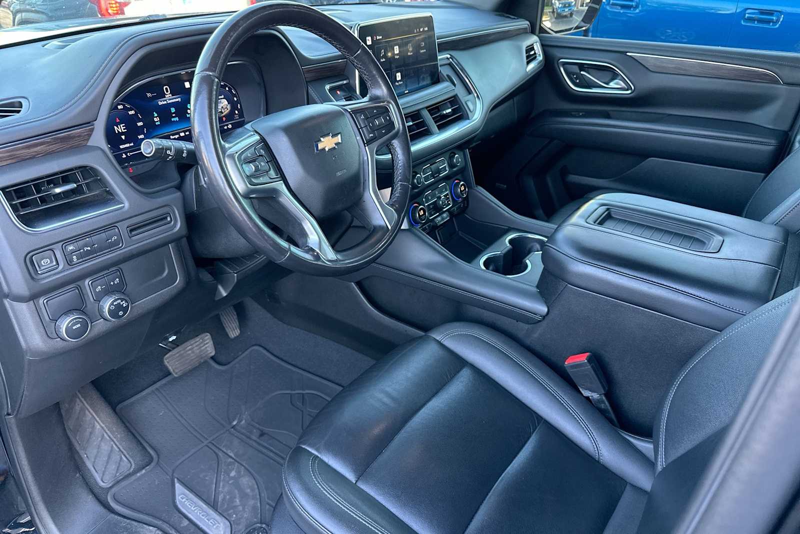 2022 Chevrolet Suburban LT 18