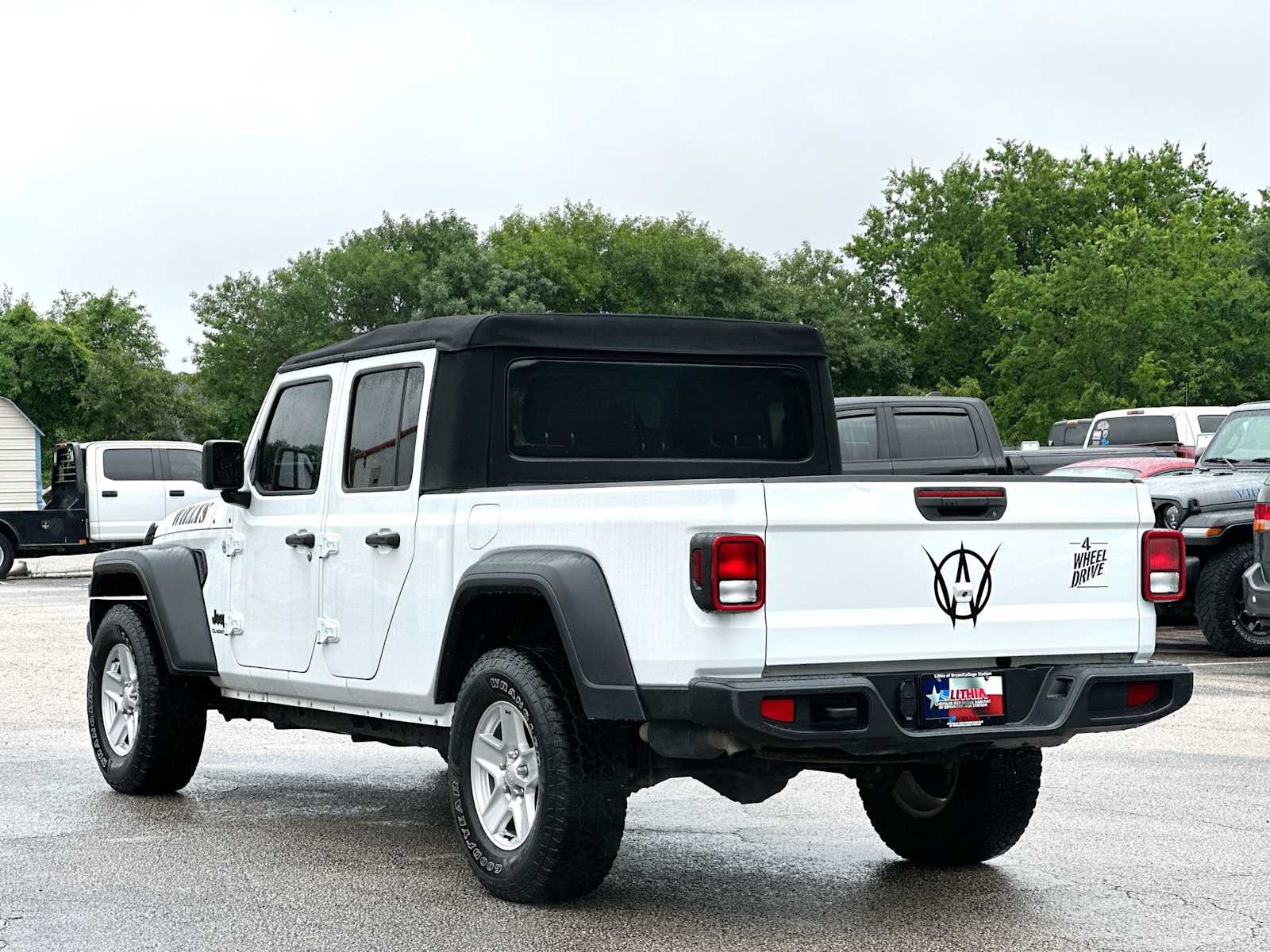 Thumbnail: 2020 Jeep Gladiator - 13
