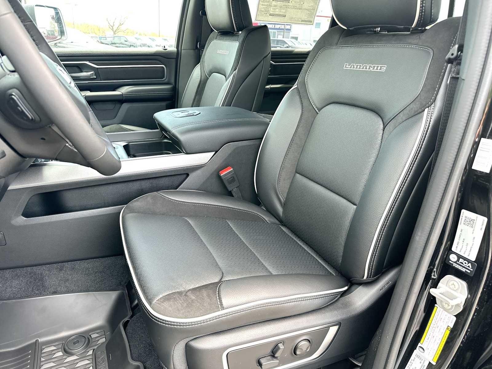 Thumbnail: 2026 RAM 1500 - 17