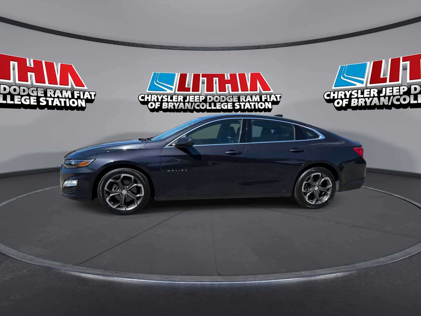 Thumbnail: 2023 Chevrolet Malibu - 4