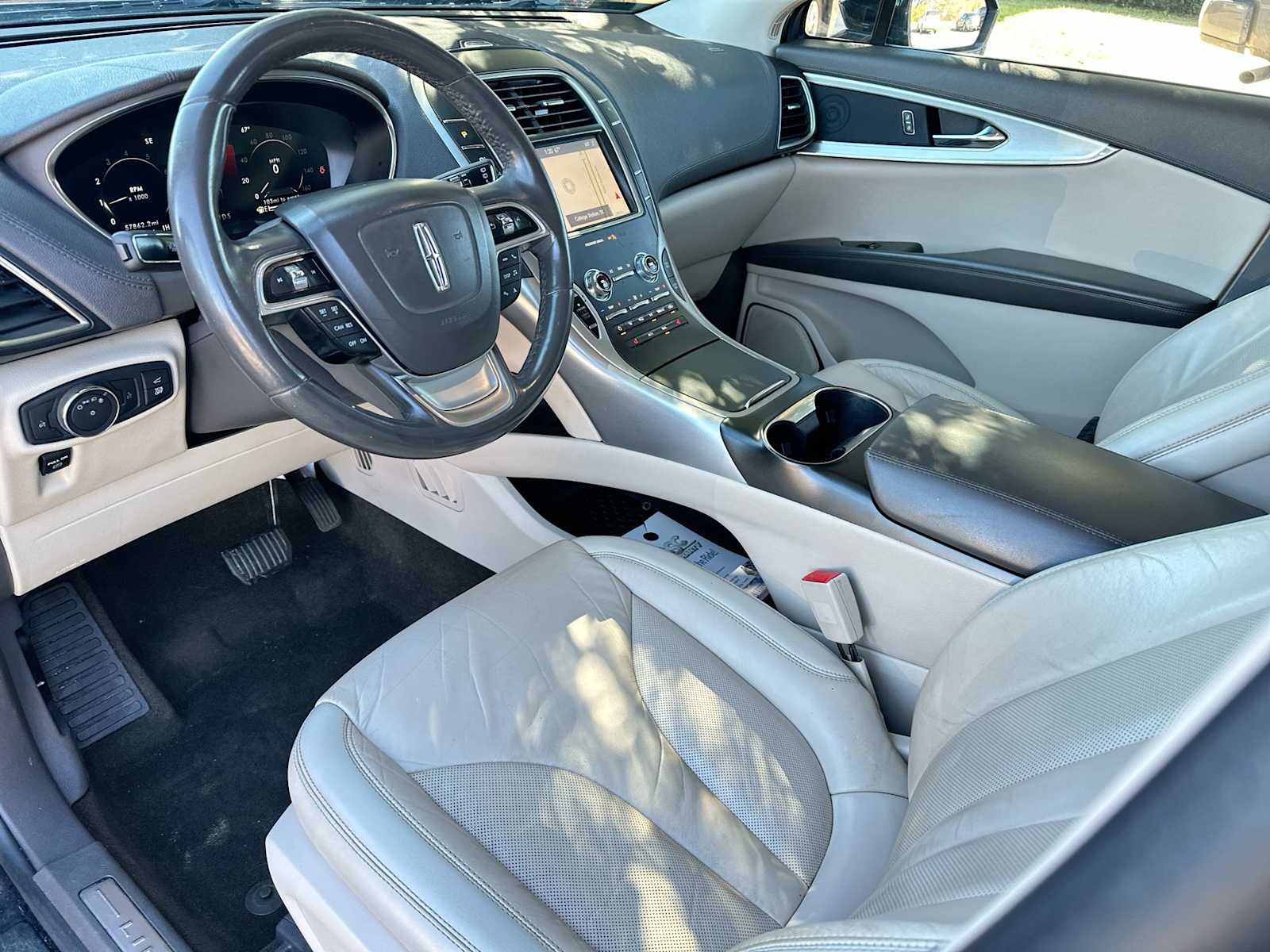 Thumbnail: 2020 Lincoln Nautilus - 18