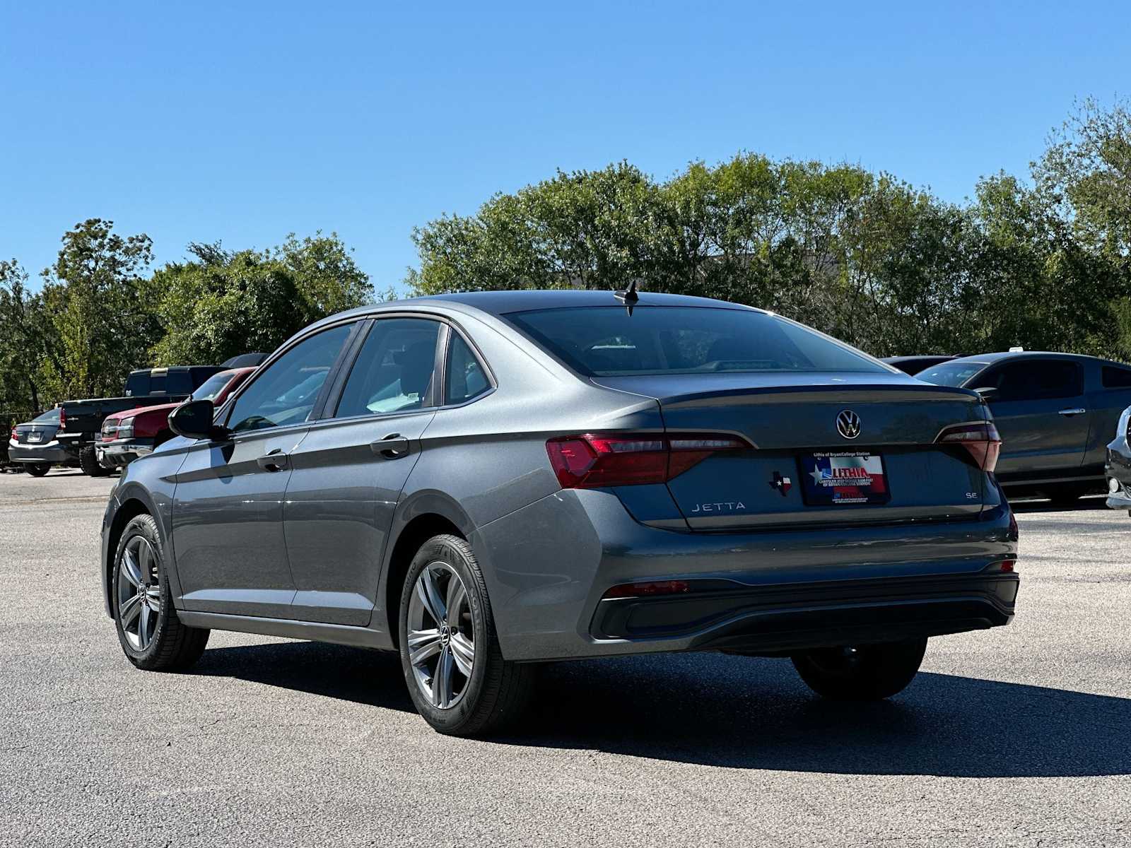 Thumbnail: 2024 Volkswagen Jetta - 13