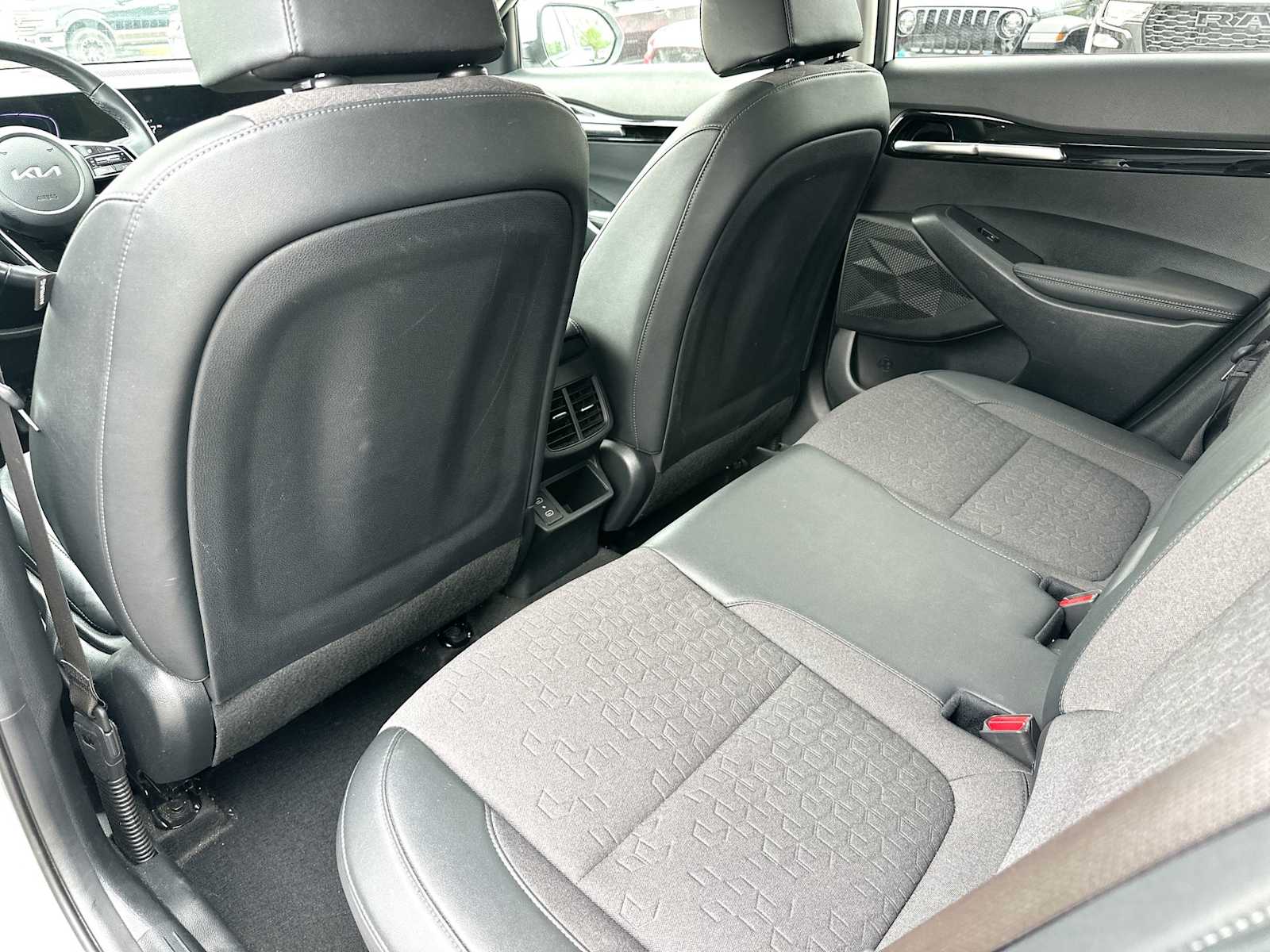 Thumbnail: 2025 Kia Seltos - 24