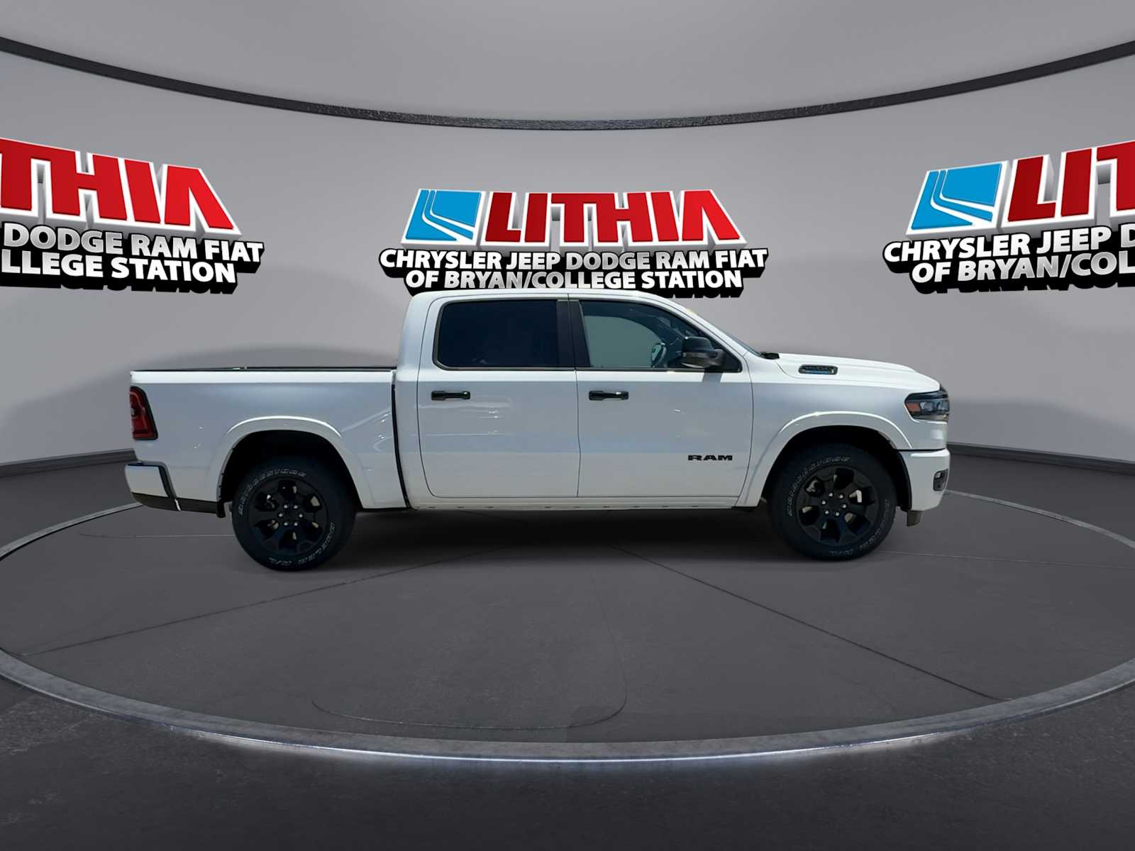 Thumbnail: 2026 RAM 1500 - 9
