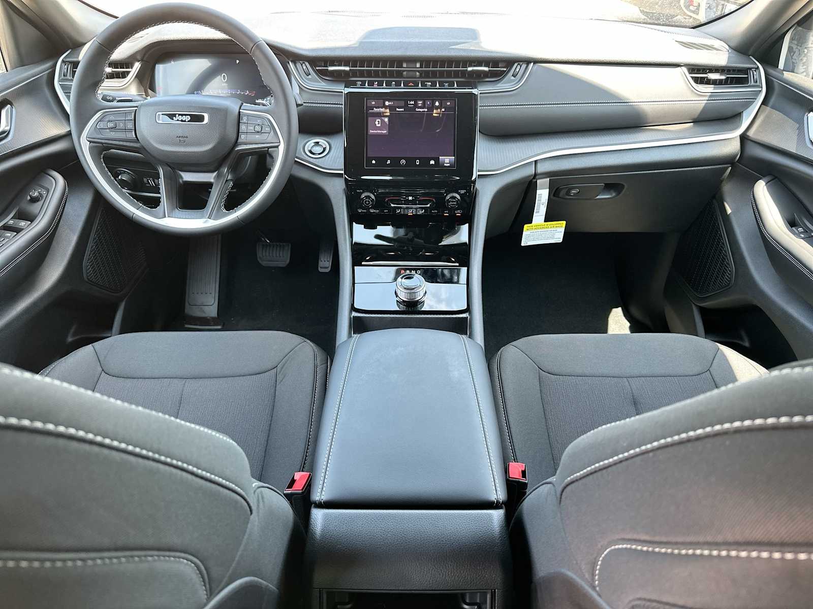 Thumbnail: 2025 Jeep Grand Cherokee - 25