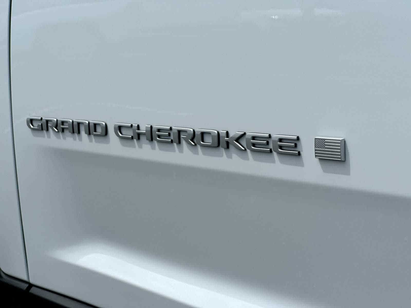 Thumbnail: 2026 Jeep Grand Cherokee - 15