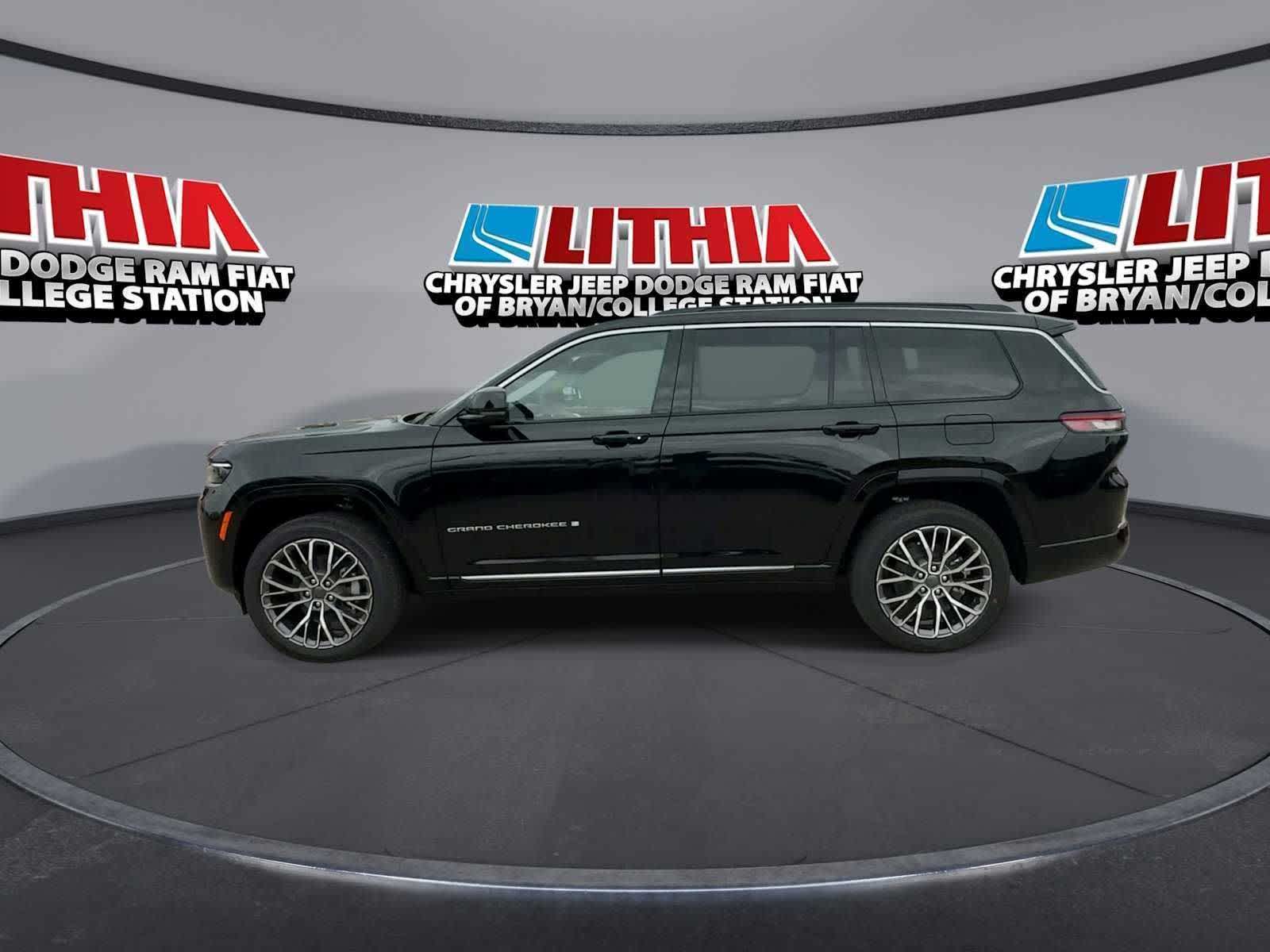 Thumbnail: 2026 Jeep Grand Cherokee - 5