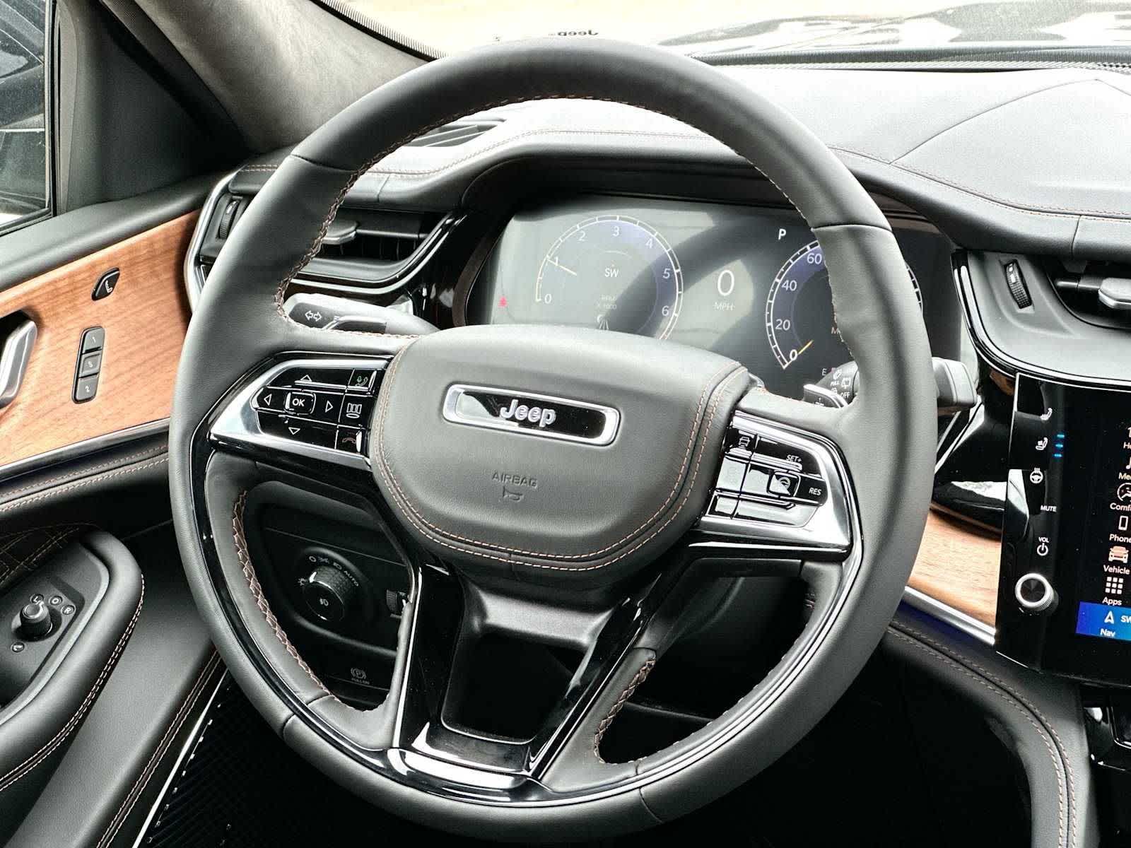 Thumbnail: 2026 Jeep Grand Cherokee - 27